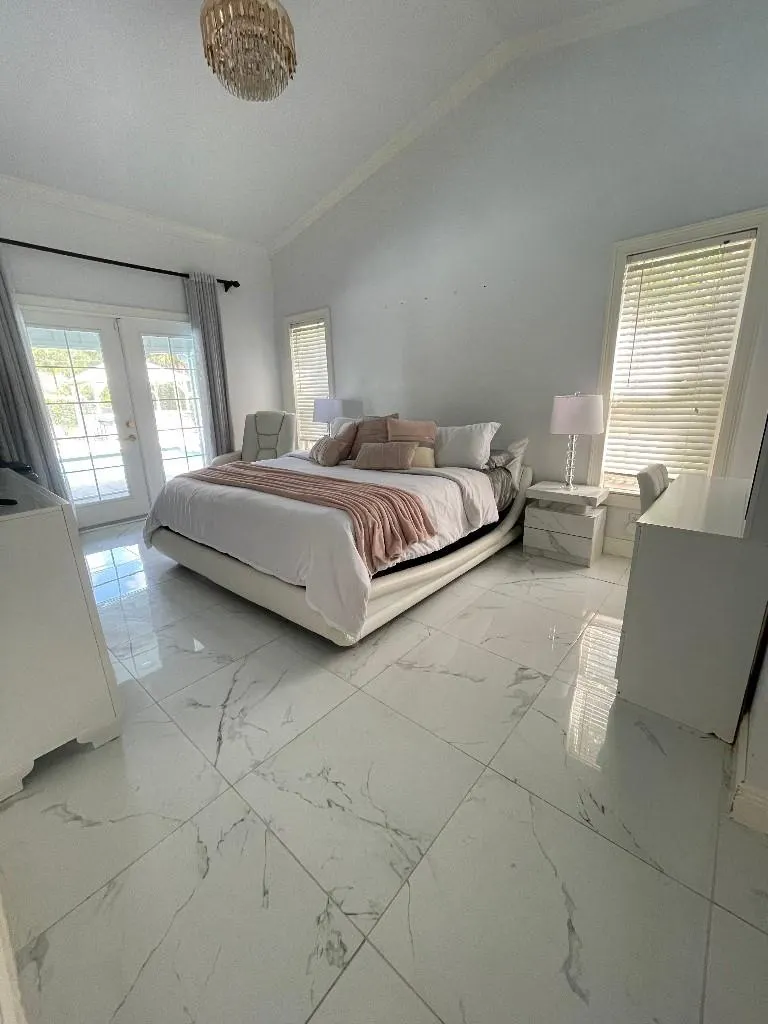 14183 Greentree Trl