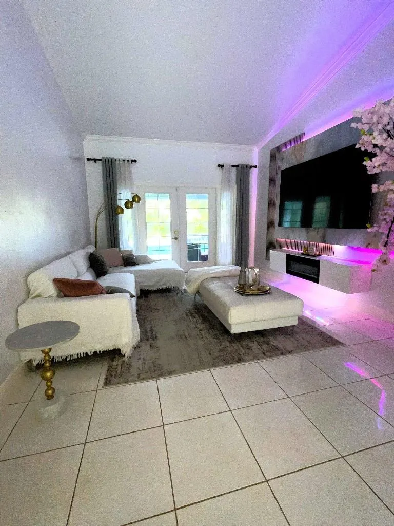 14183 Greentree Trl