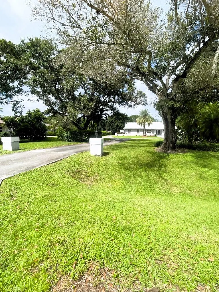 14183 Greentree Trl