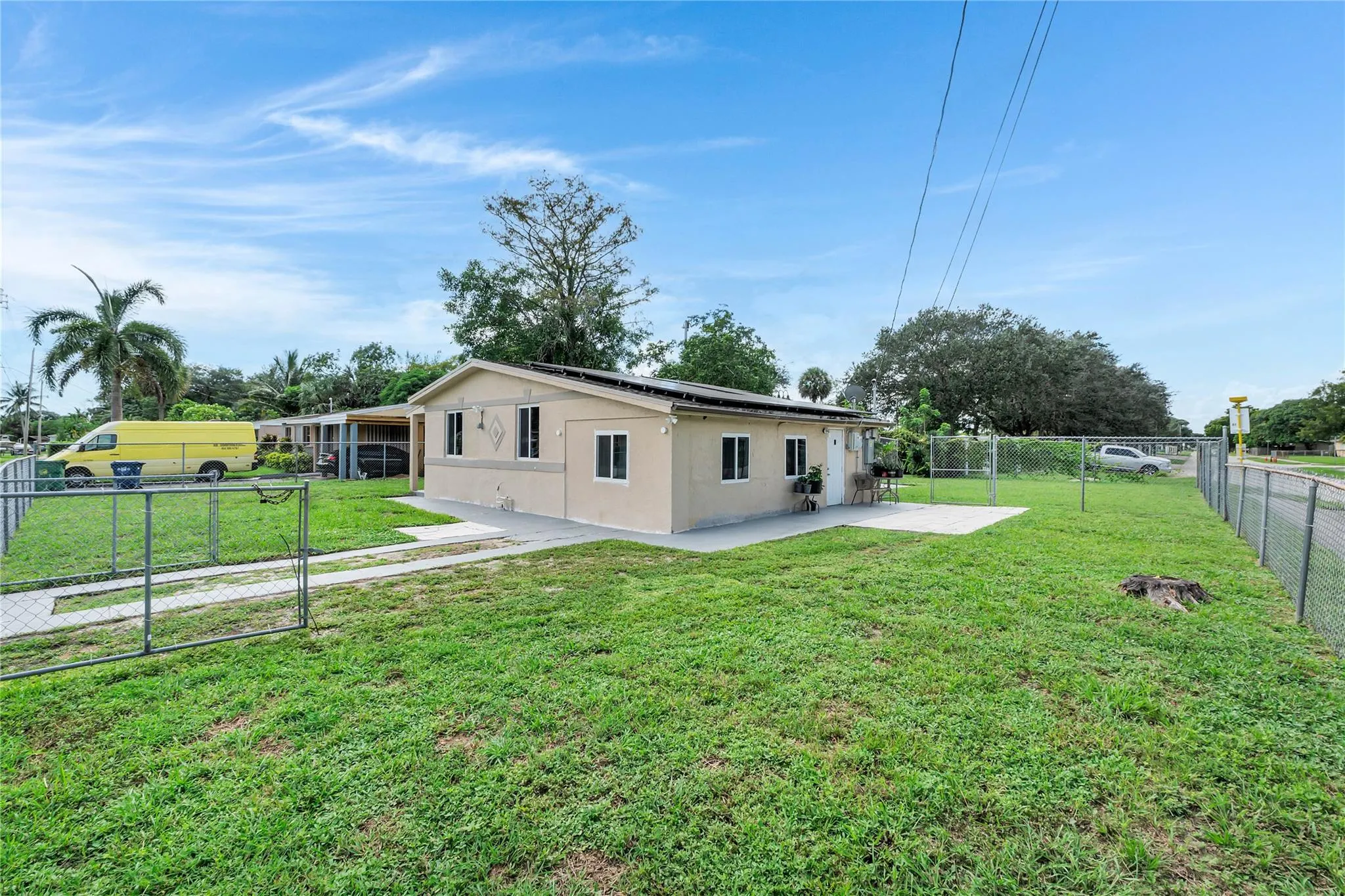 891 NW 34th Ter