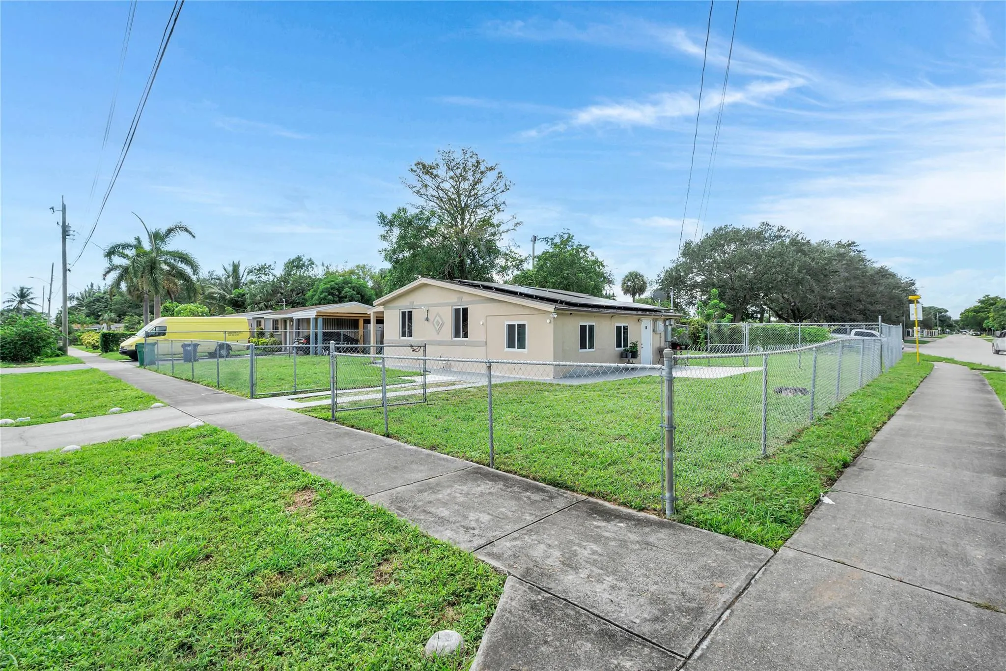 891 NW 34th Ter