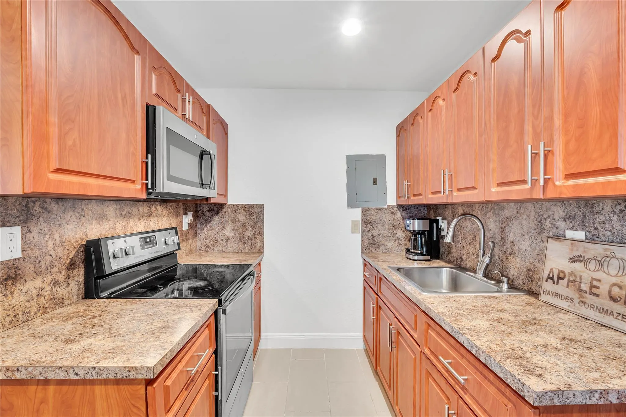 891 NW 34th Ter