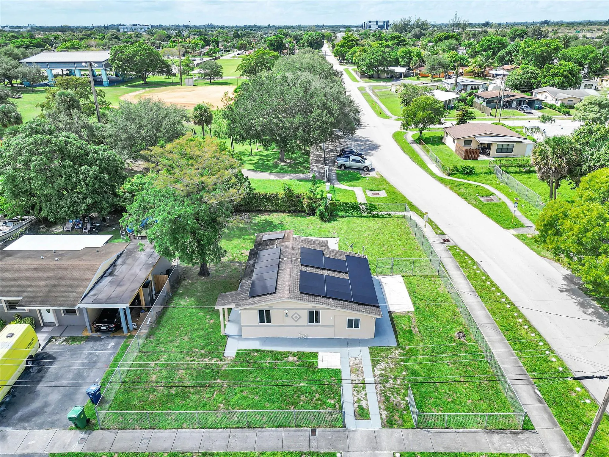 891 NW 34th Ter