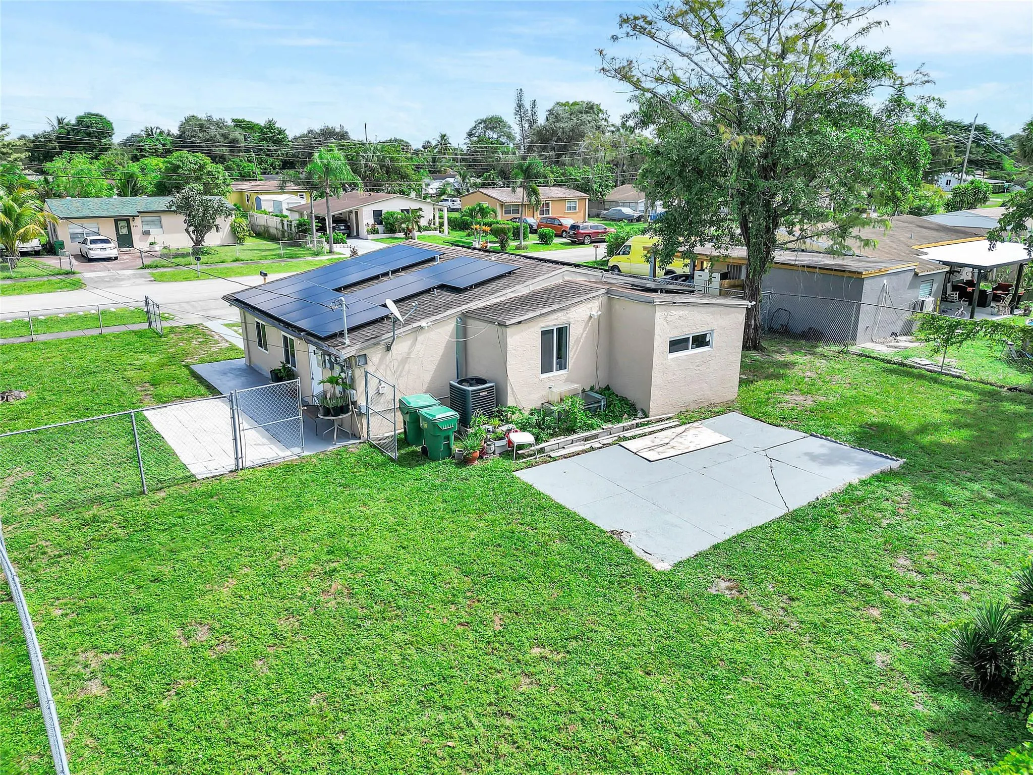 891 NW 34th Ter