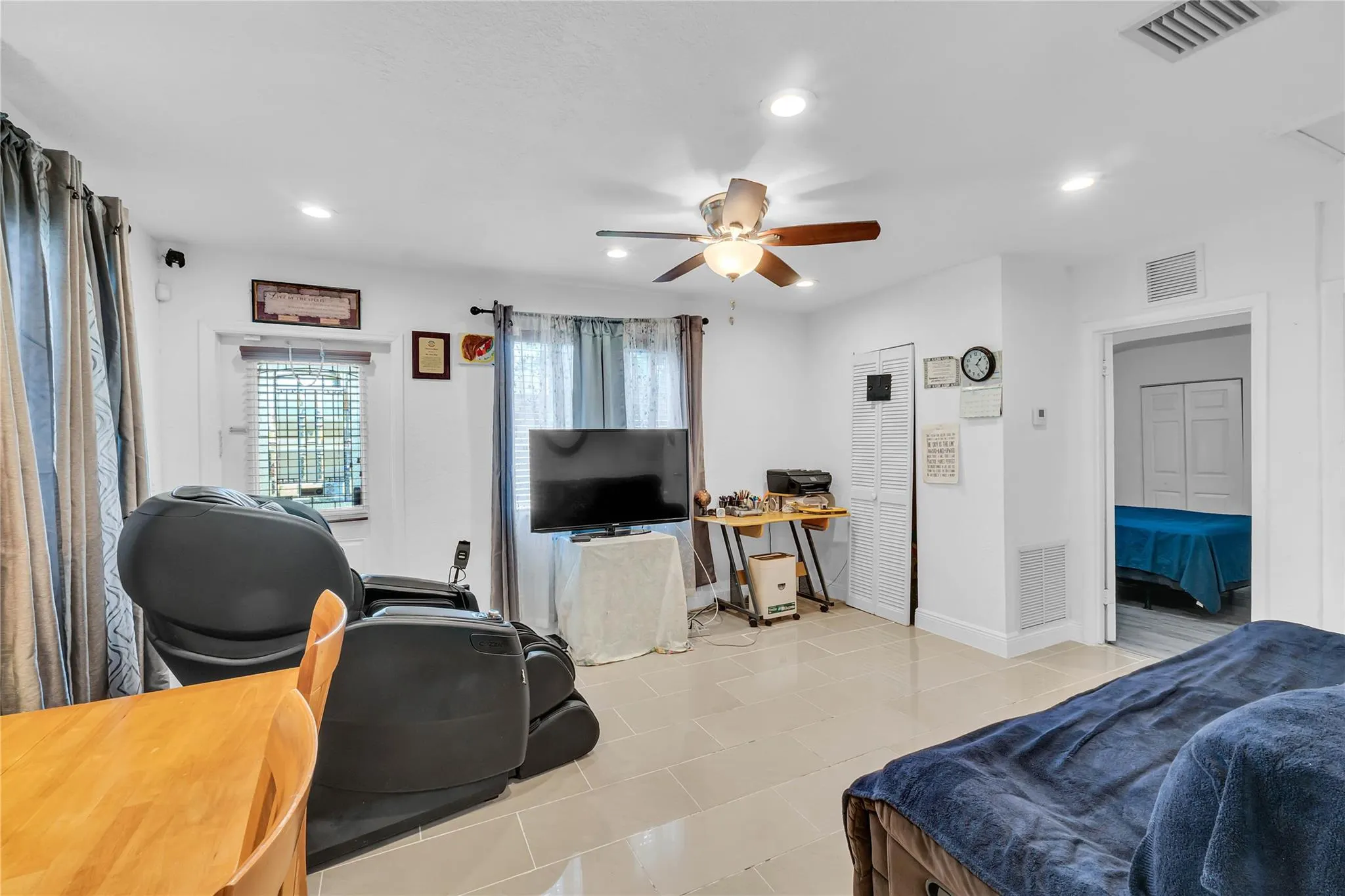 891 NW 34th Ter