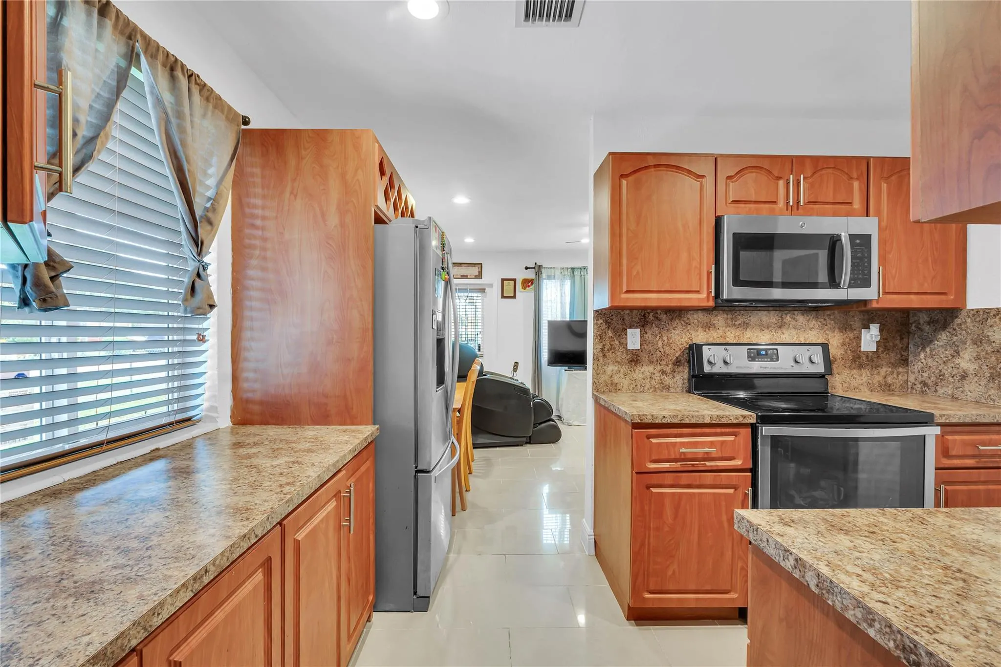 891 NW 34th Ter