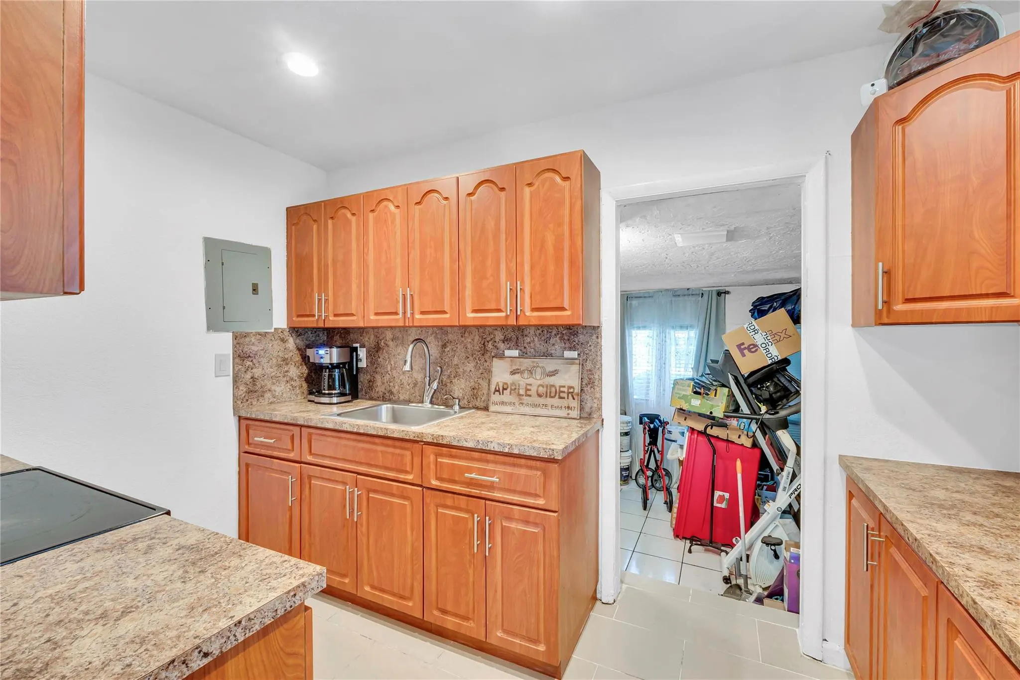 891 NW 34th Ter