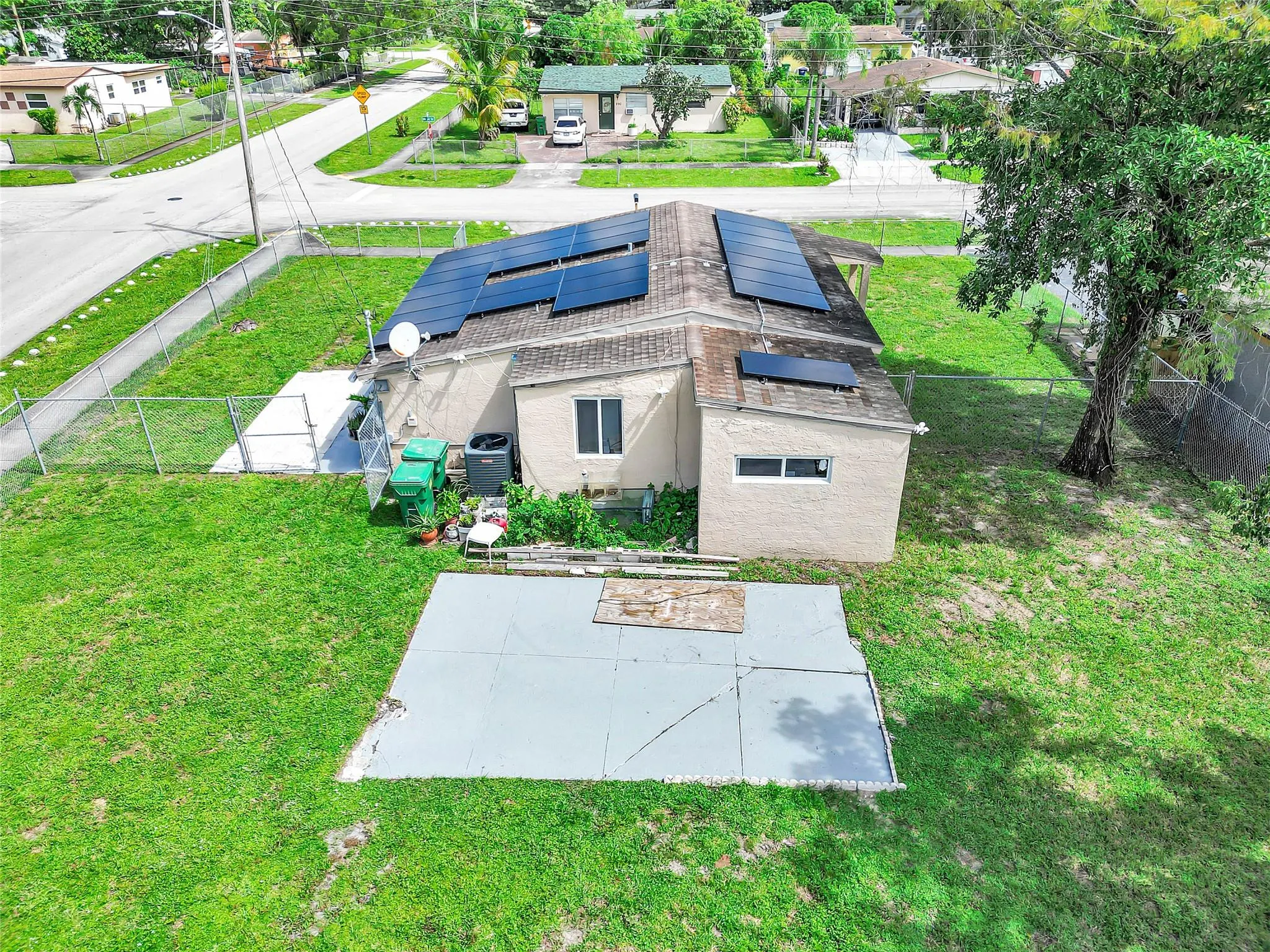 891 NW 34th Ter