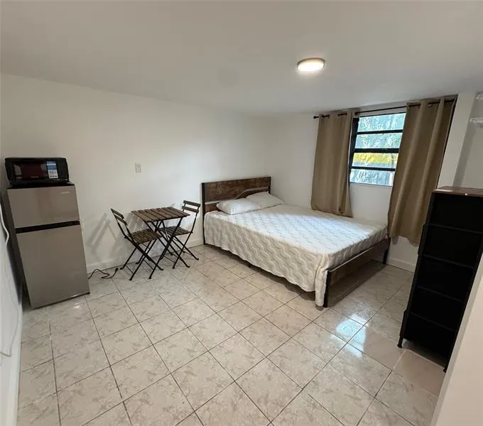 2205 SW 16th Ter, #back house