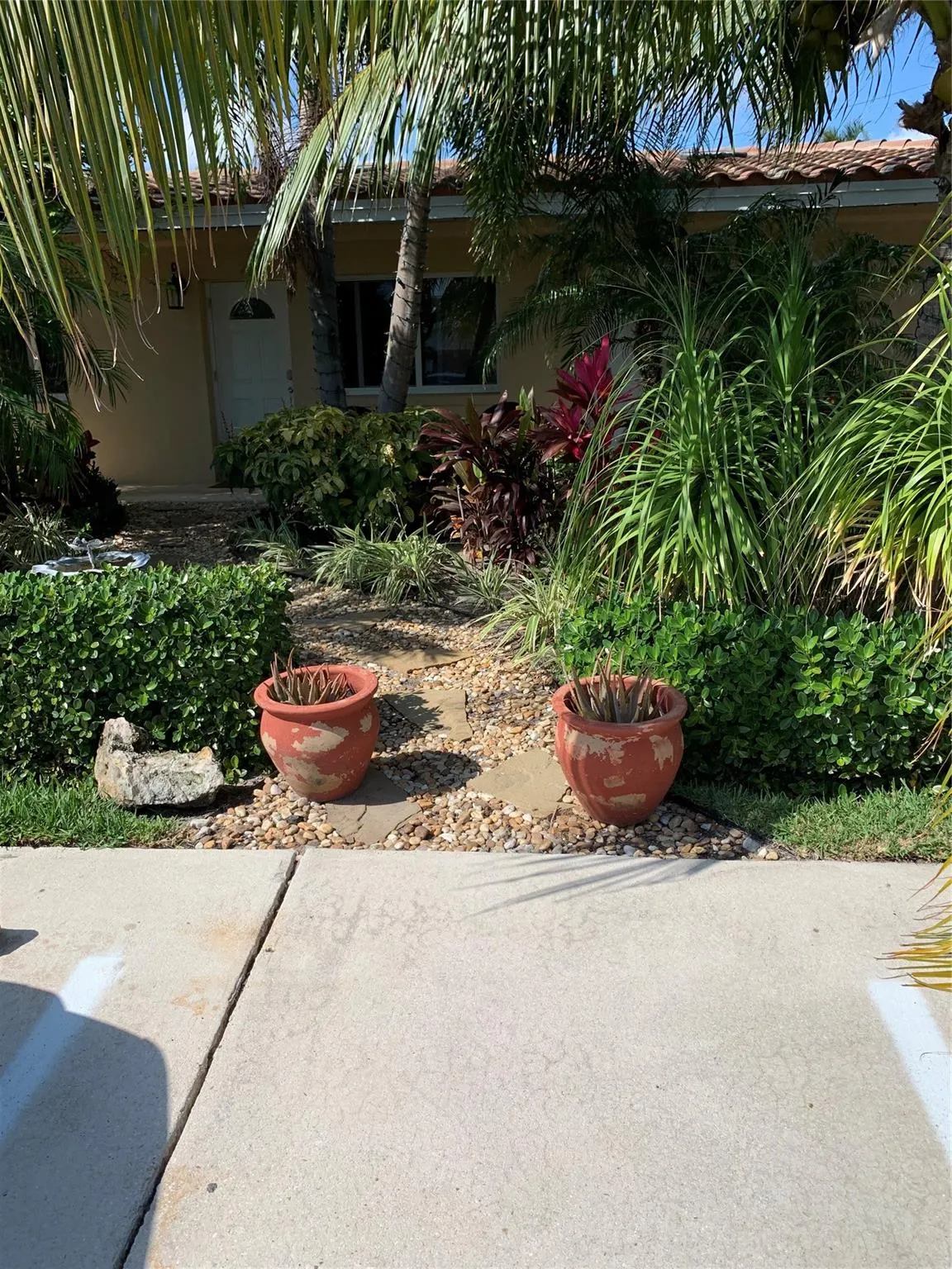 3205 Marine Dr