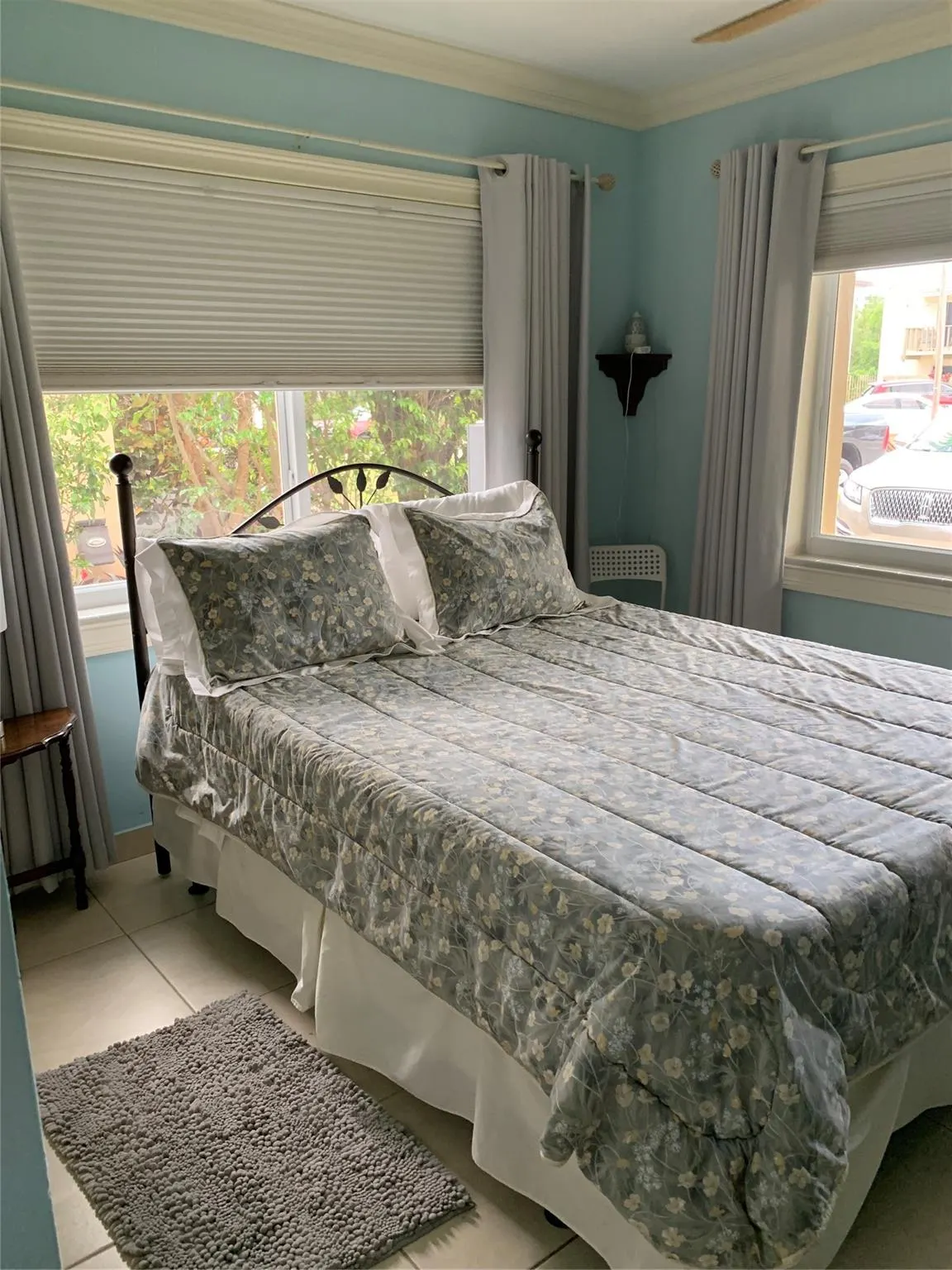 3205 Marine Dr