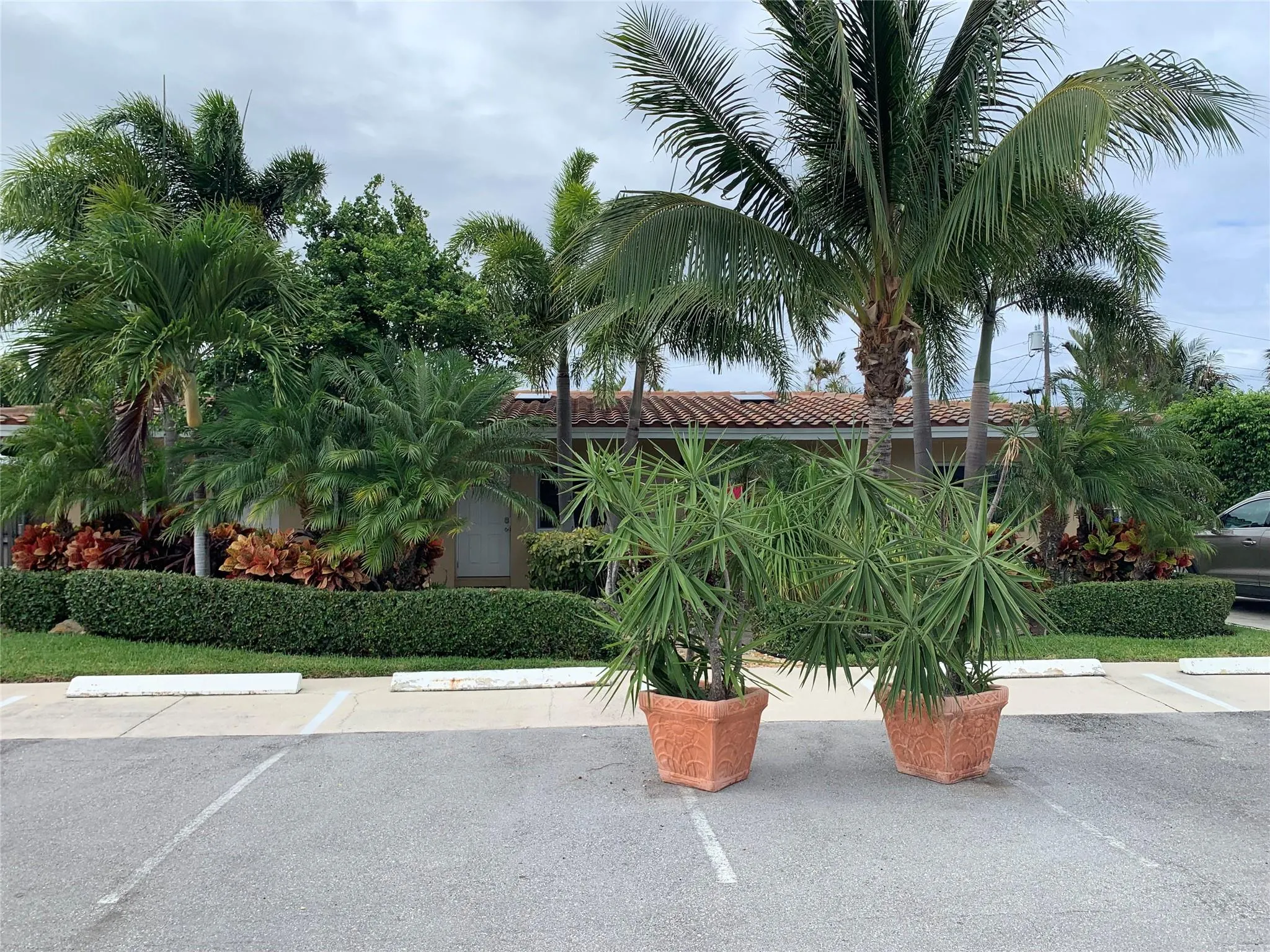 3205 Marine Dr