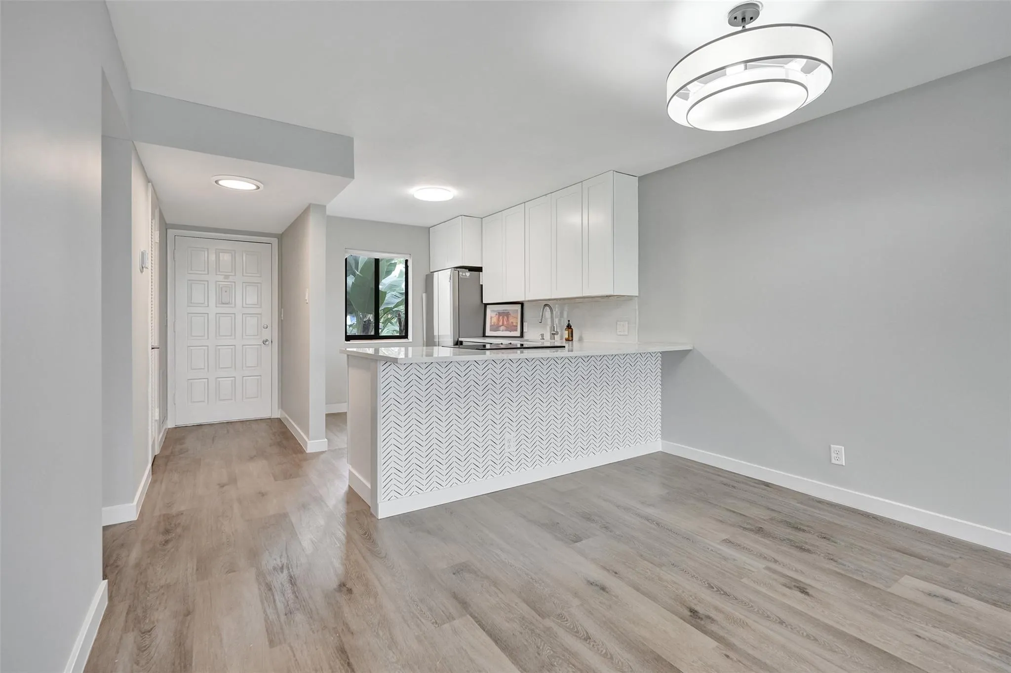 4539 Luxemburg Ct, #201