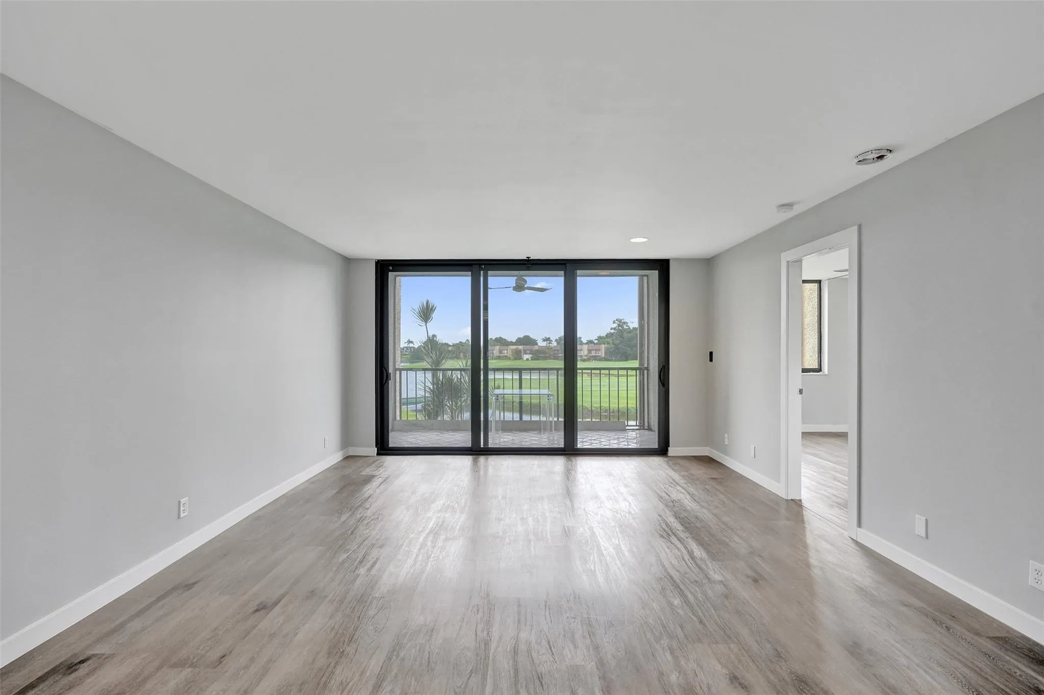 4539 Luxemburg Ct, #201