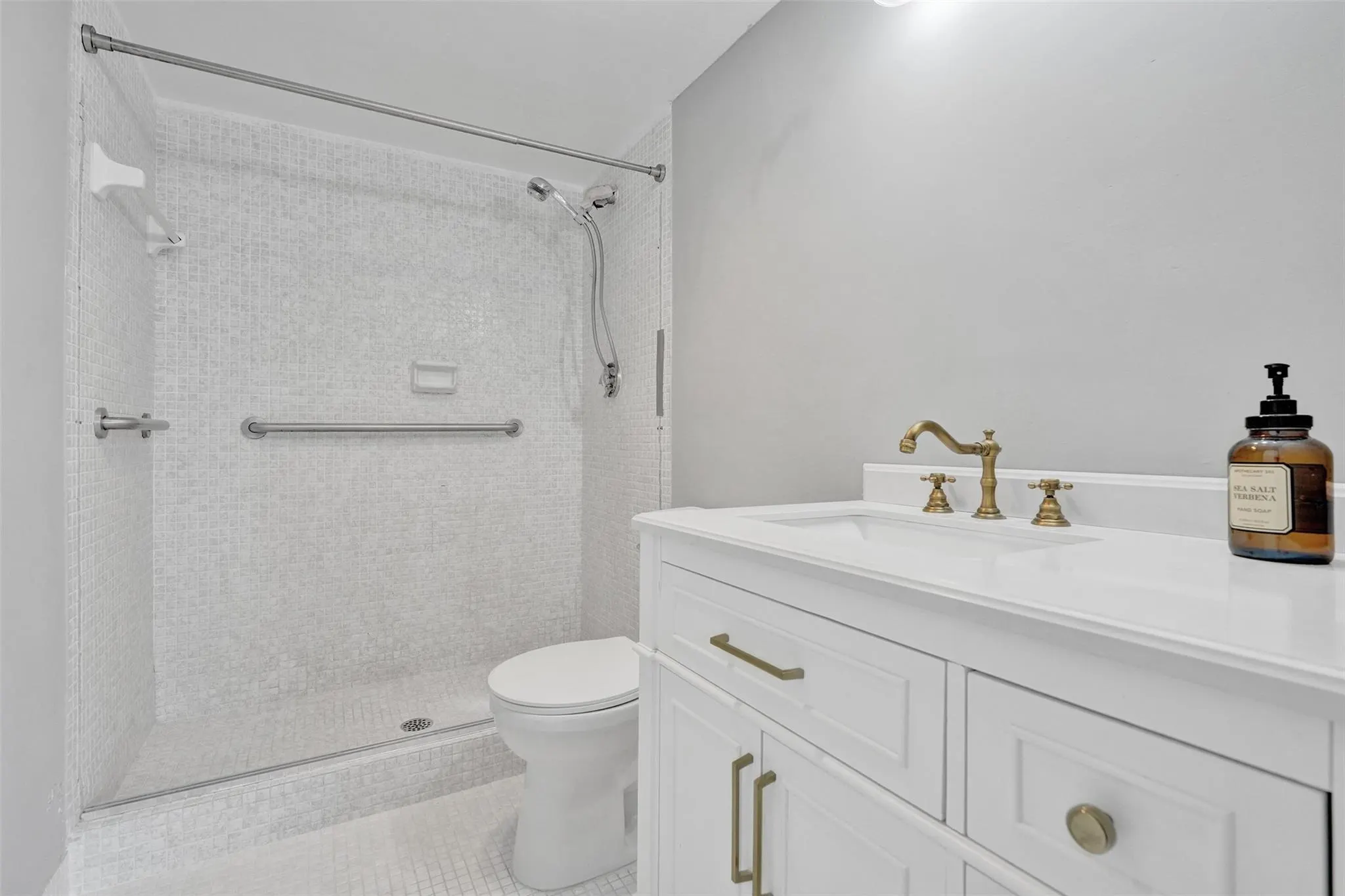 4539 Luxemburg Ct, #201
