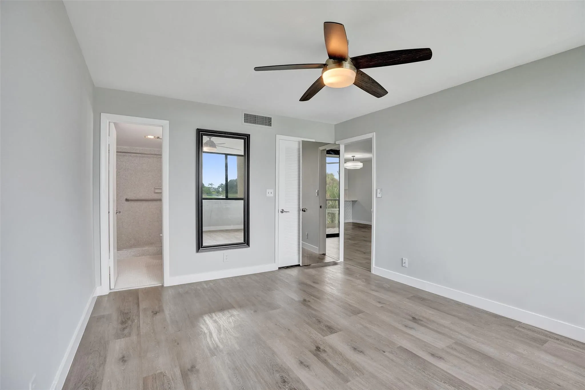 4539 Luxemburg Ct, #201
