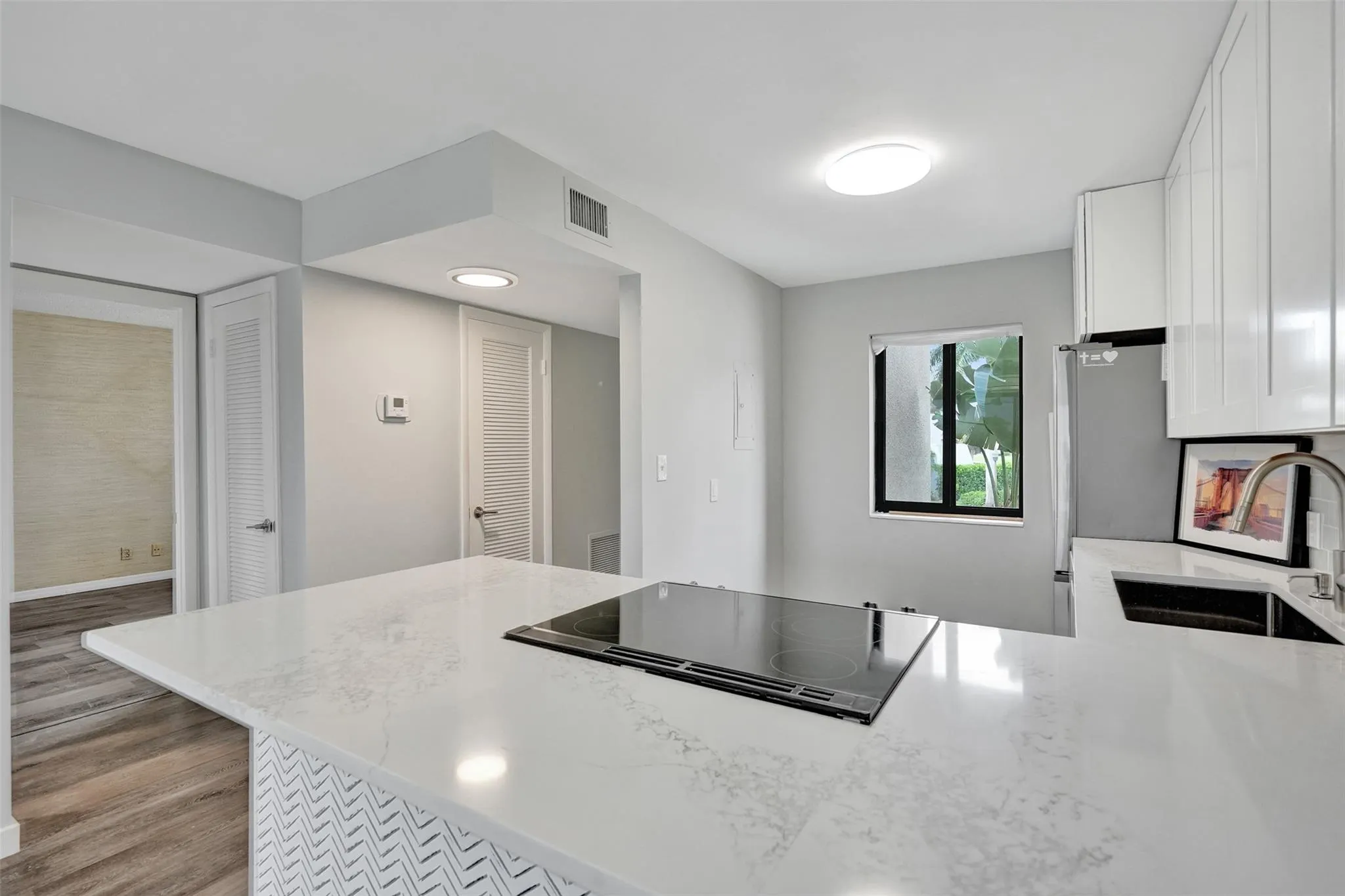 4539 Luxemburg Ct, #201