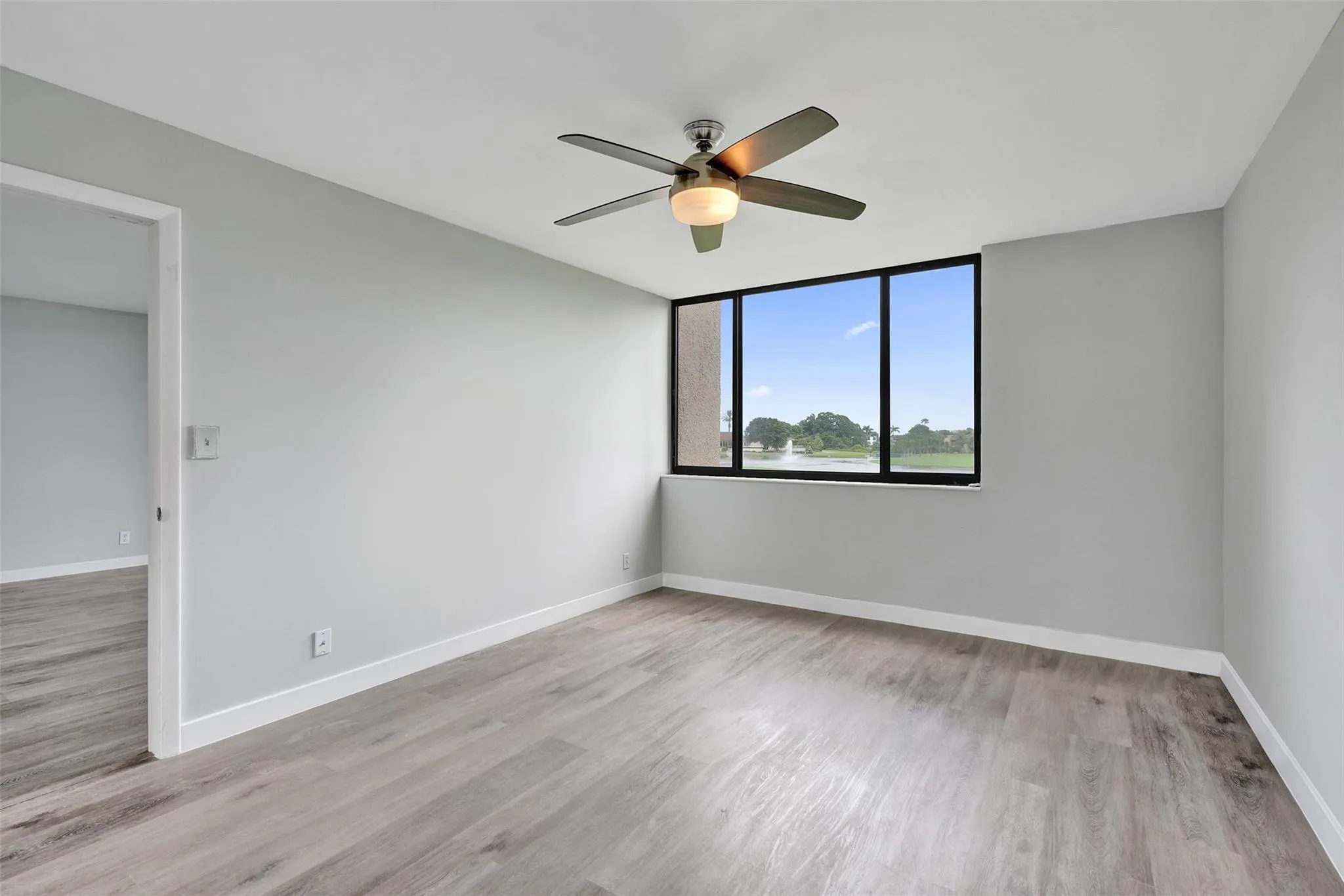4539 Luxemburg Ct, #201
