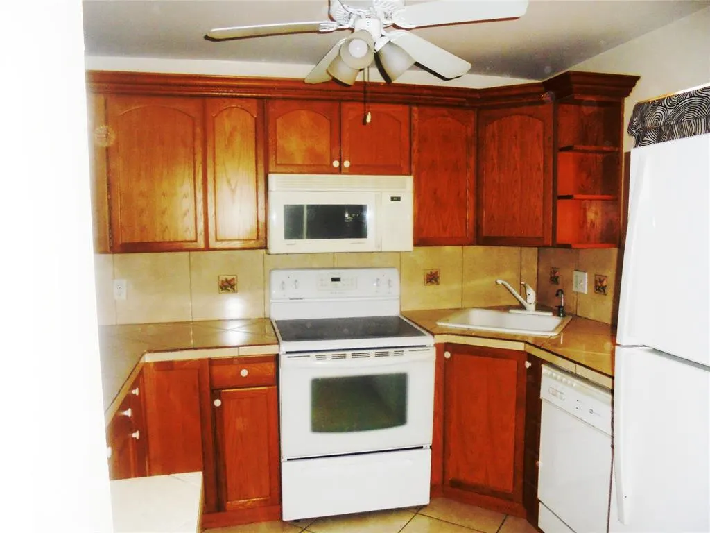 630 Tennis Club Dr, #307