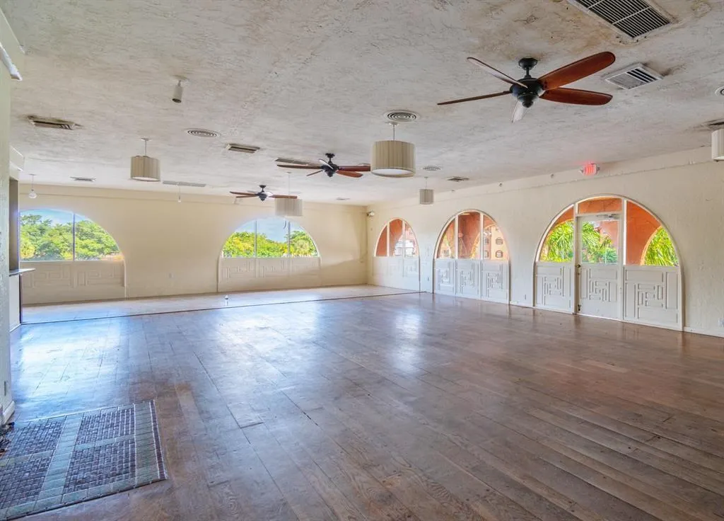 630 Tennis Club Dr, #307