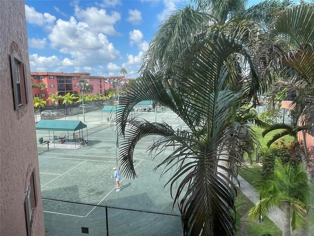 630 Tennis Club Dr, #307