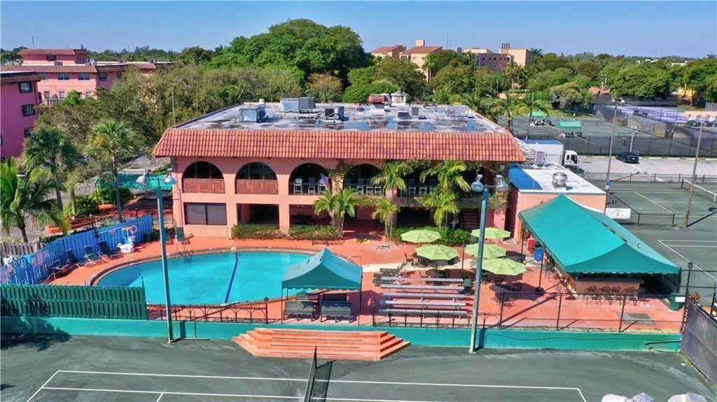 630 Tennis Club Dr, #307