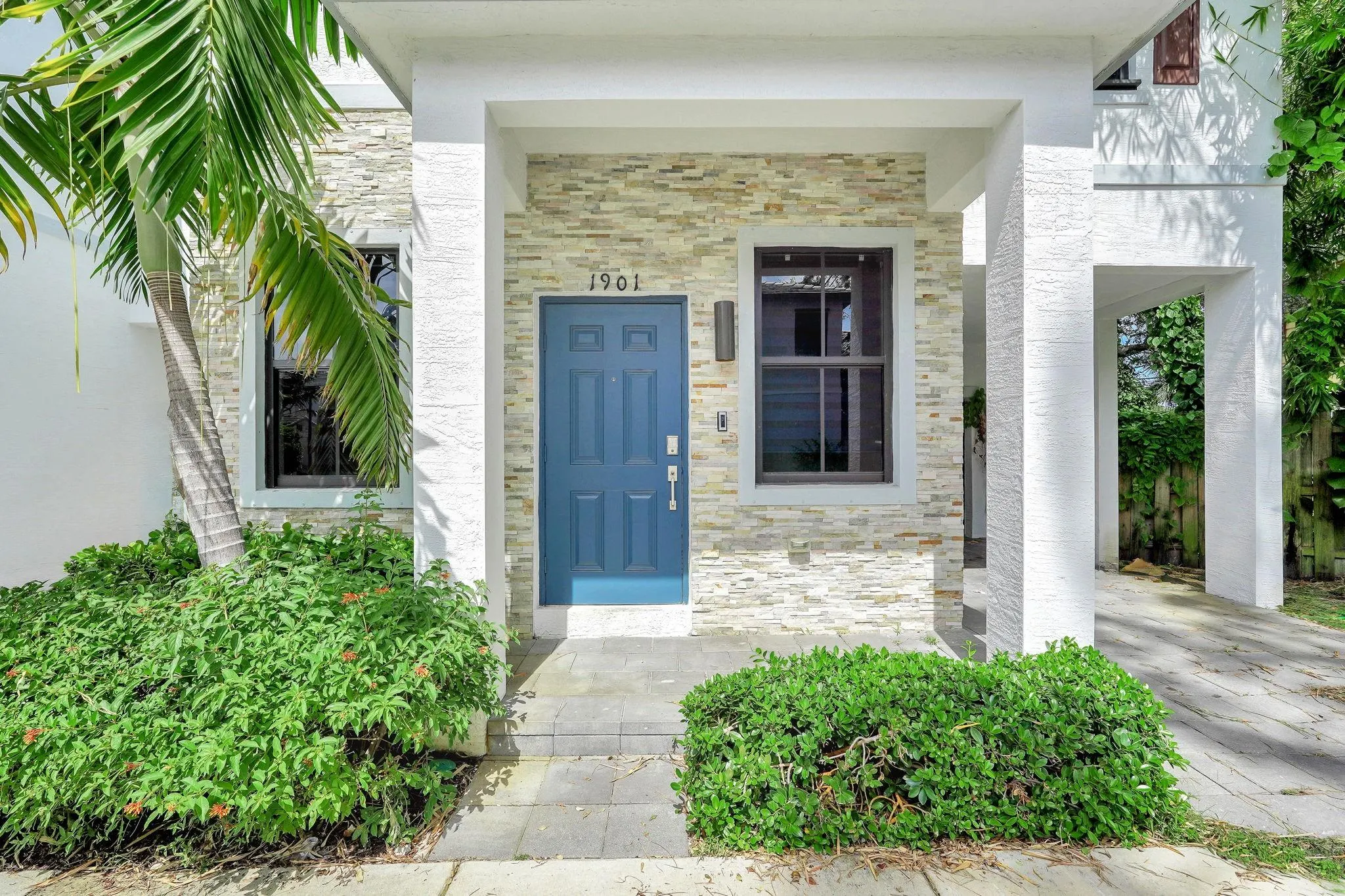 1901 SW 5th Ct