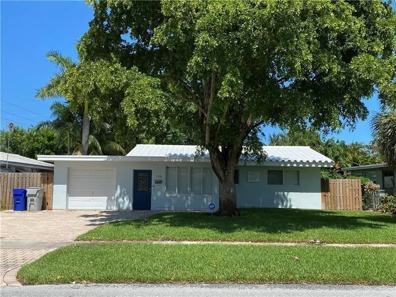 718 NE 5th Ave