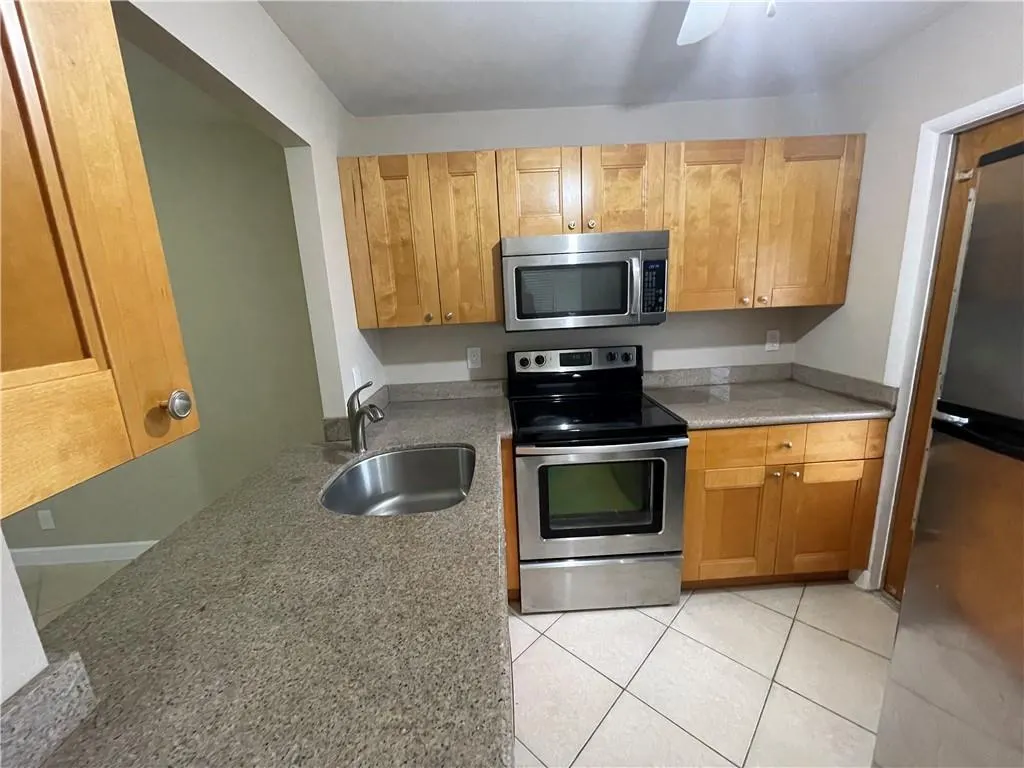 550 SE 2nd Ave, #G5