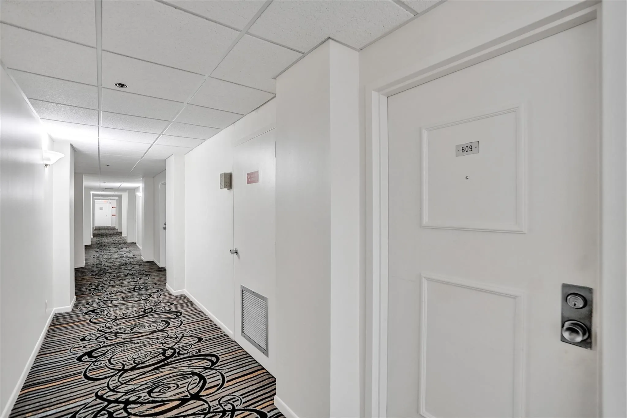 3200 Port Royale DR, #809