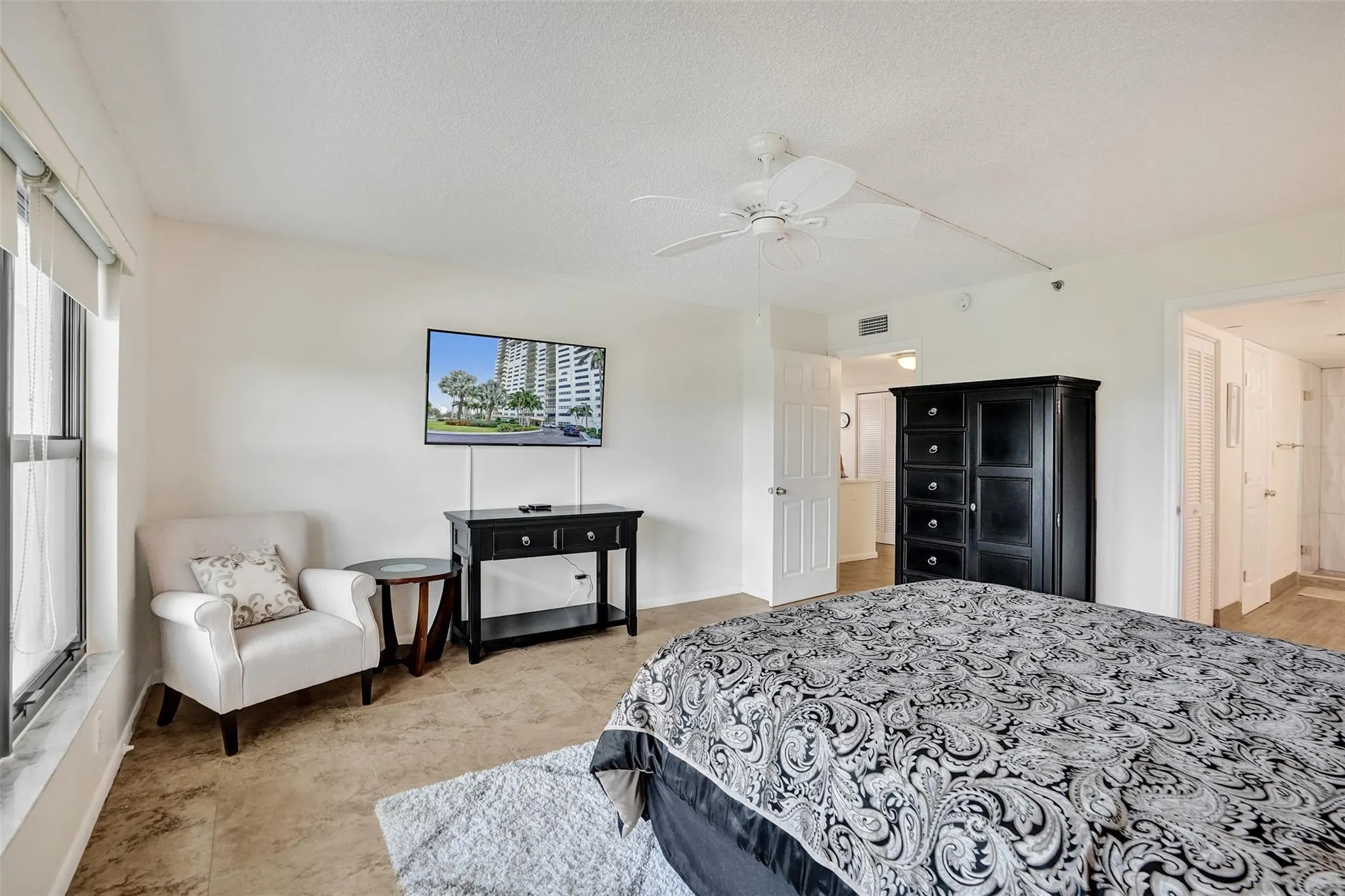 3200 Port Royale DR, #809
