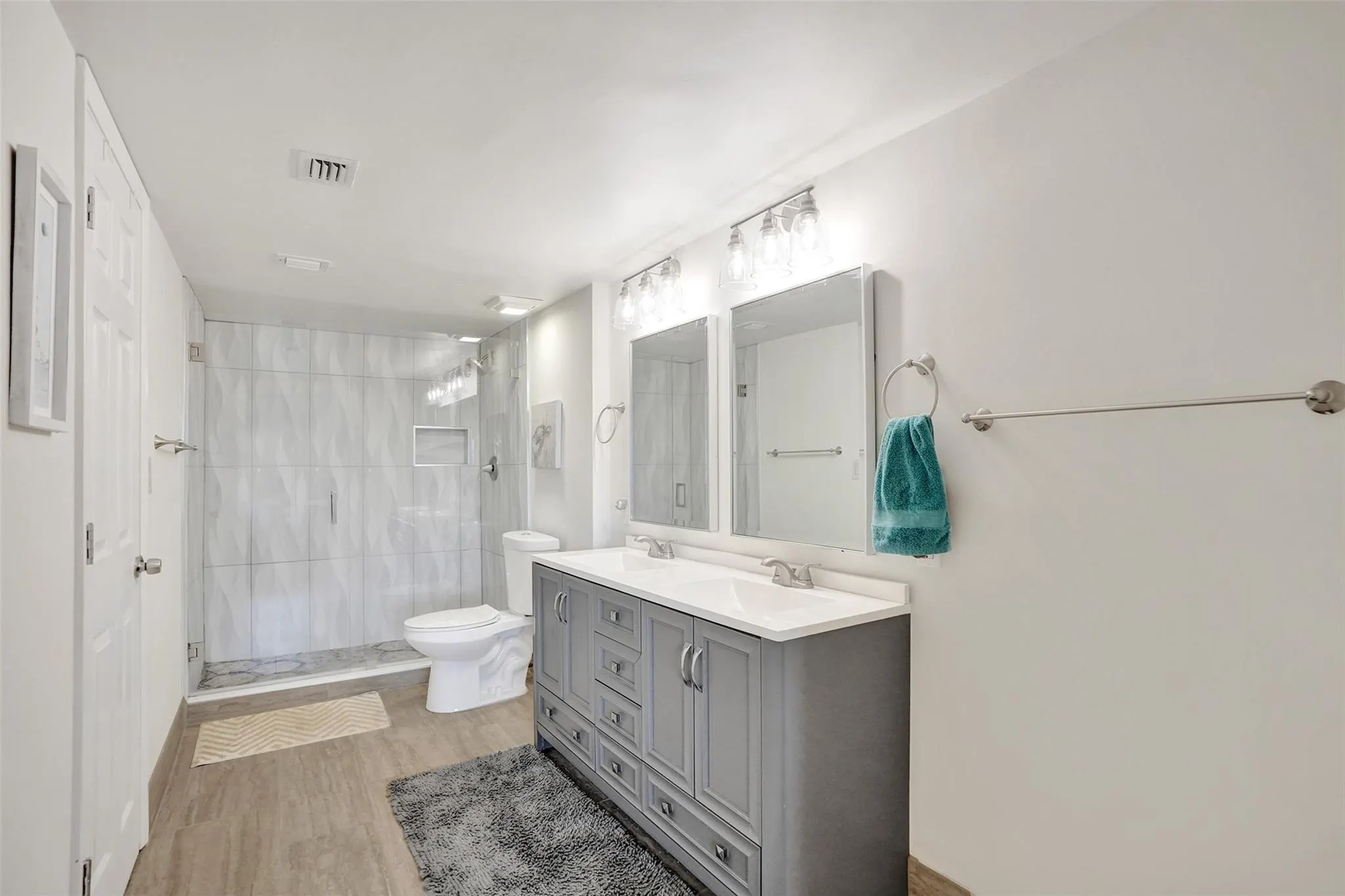 3200 Port Royale DR, #809