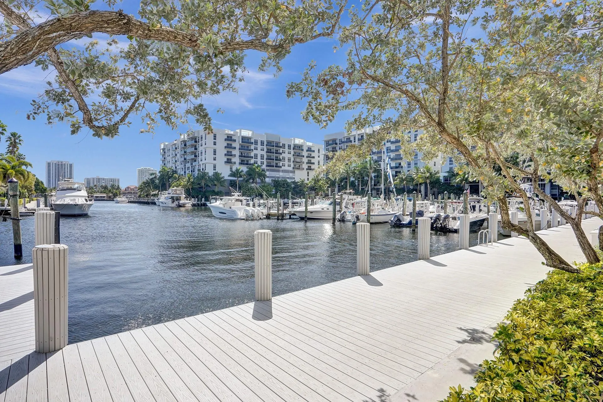 3200 Port Royale DR, #809