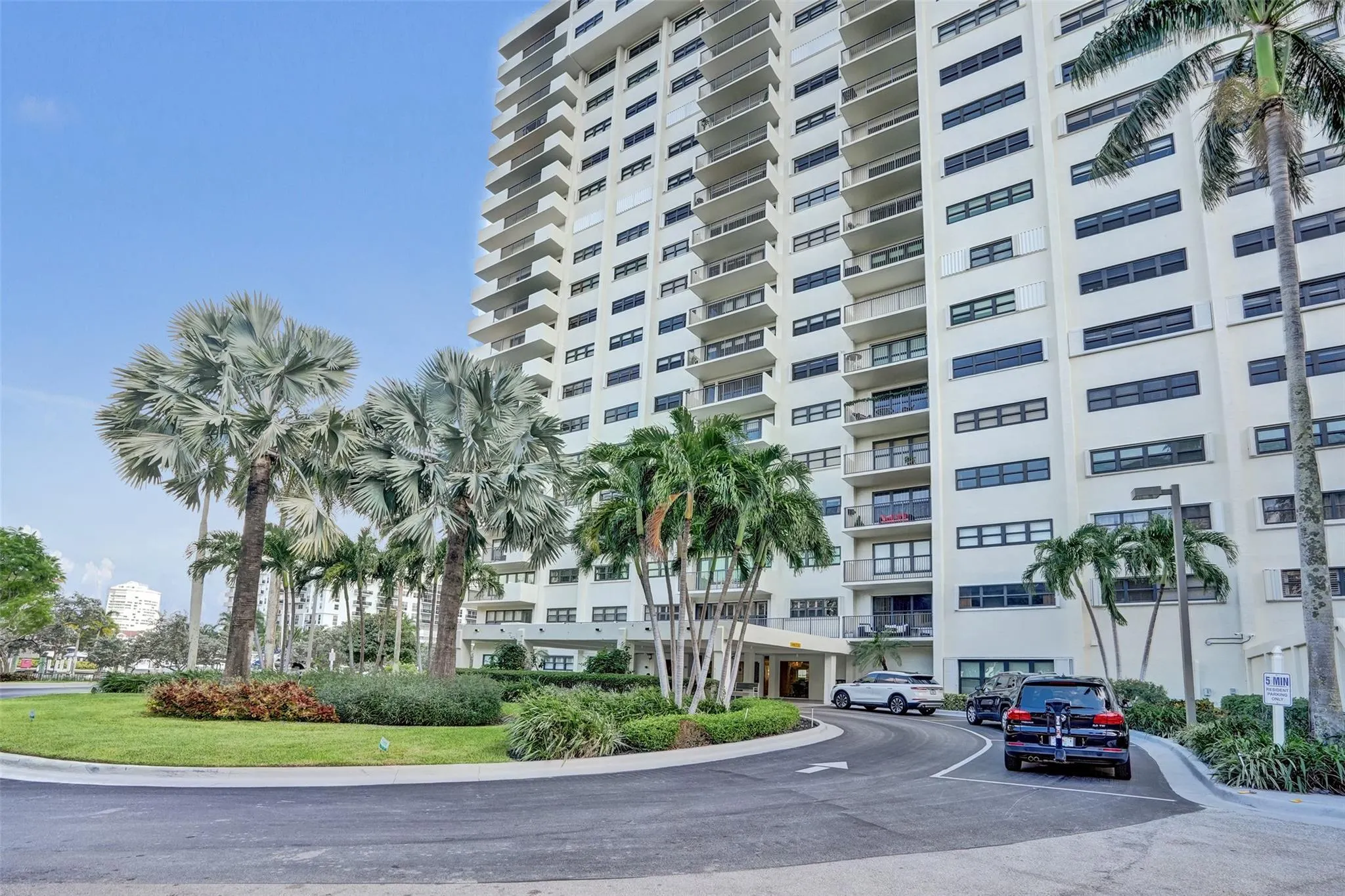 3200 Port Royale DR, #809