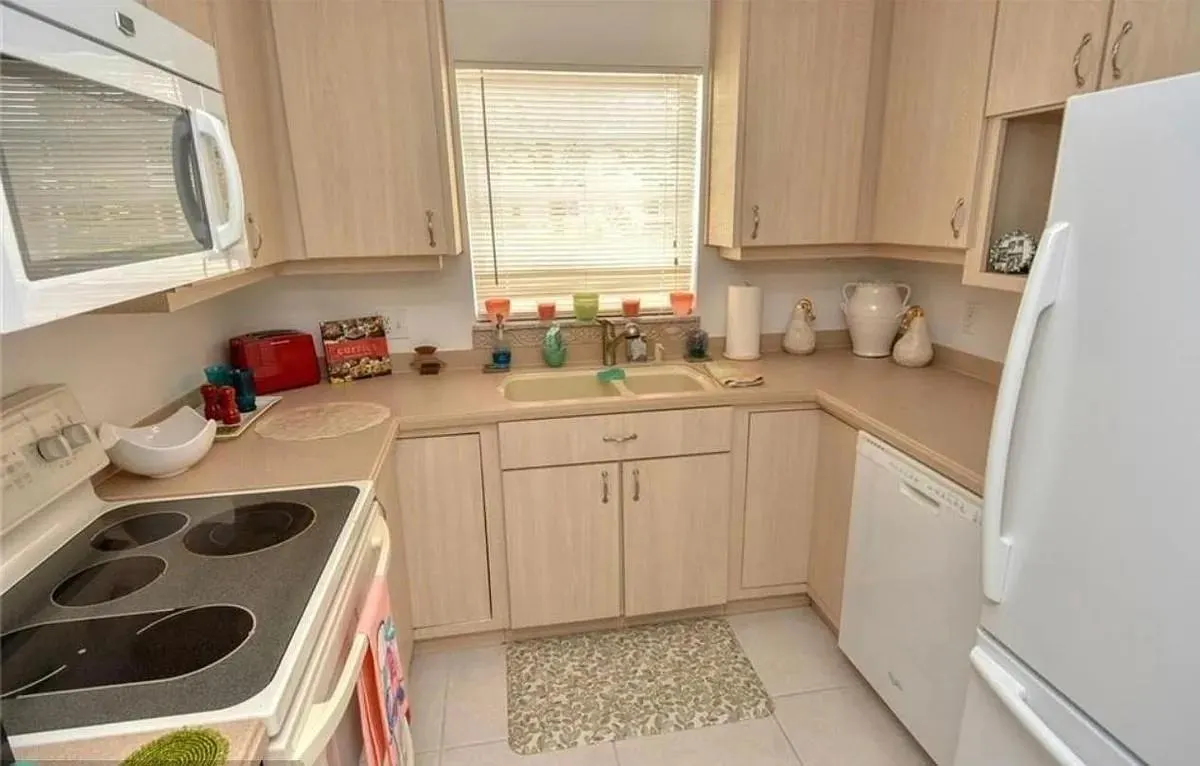 1225 NW 21st St, #3507
