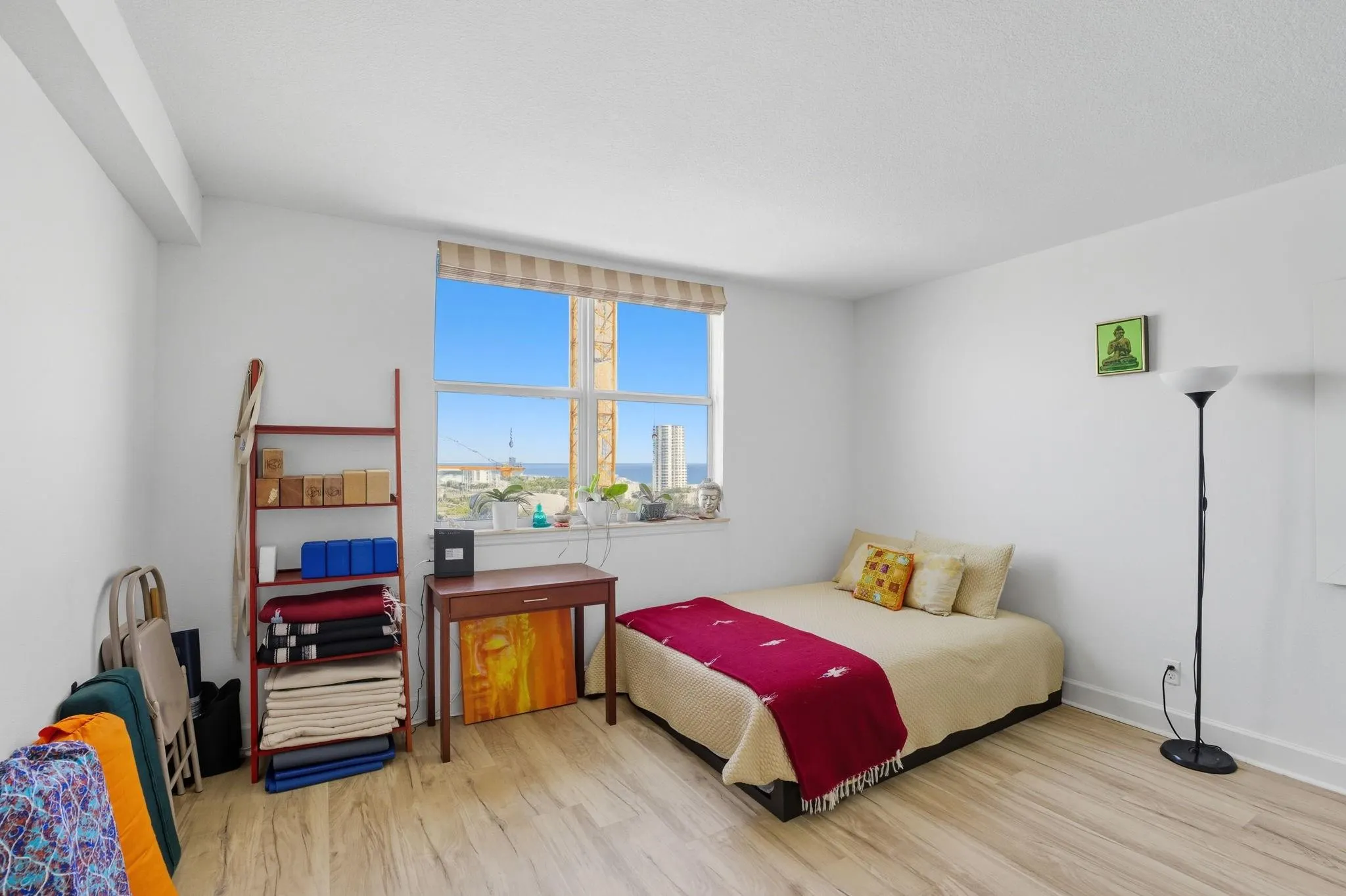 401 69th St, #1613