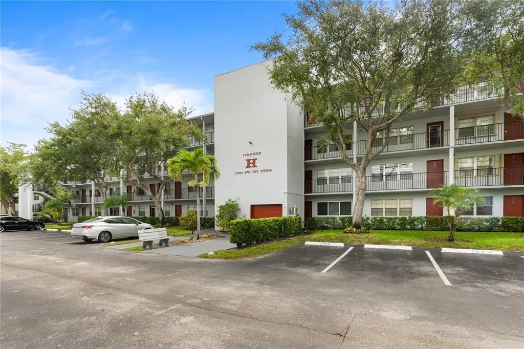 1401 SW 135th Ter, #310H