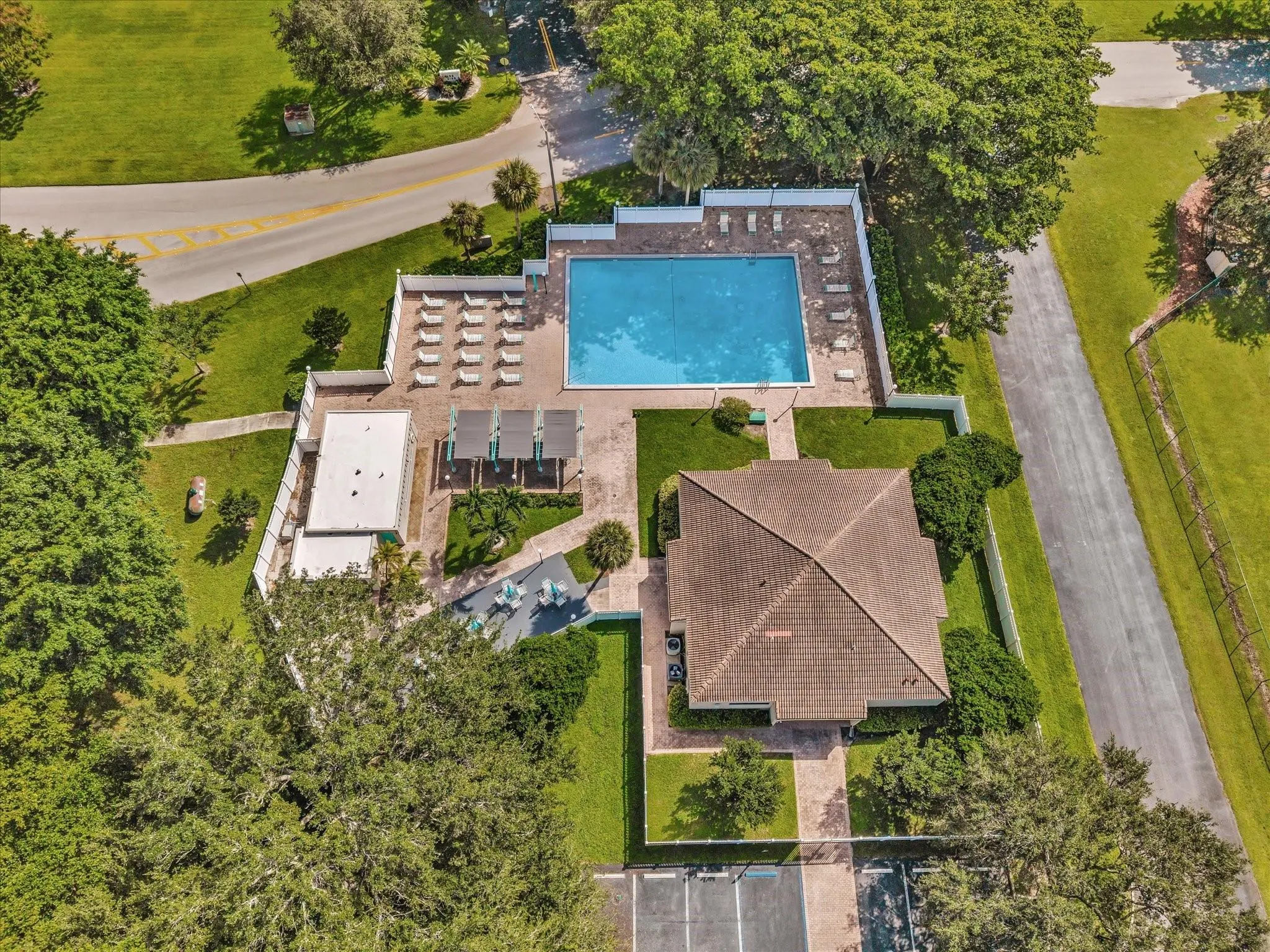 3300 W Rolling Hills Cir, #705