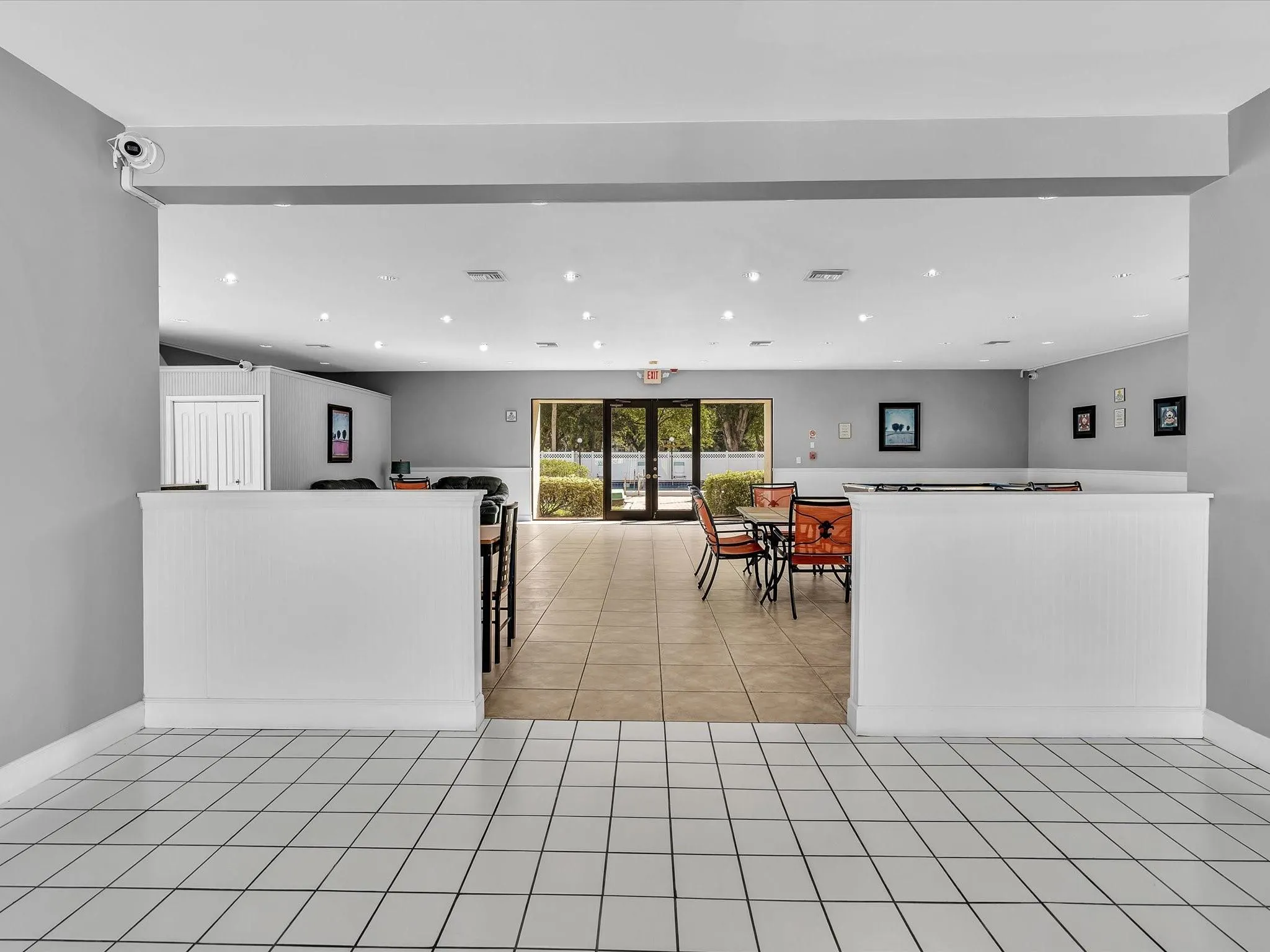 3300 W Rolling Hills Cir, #705