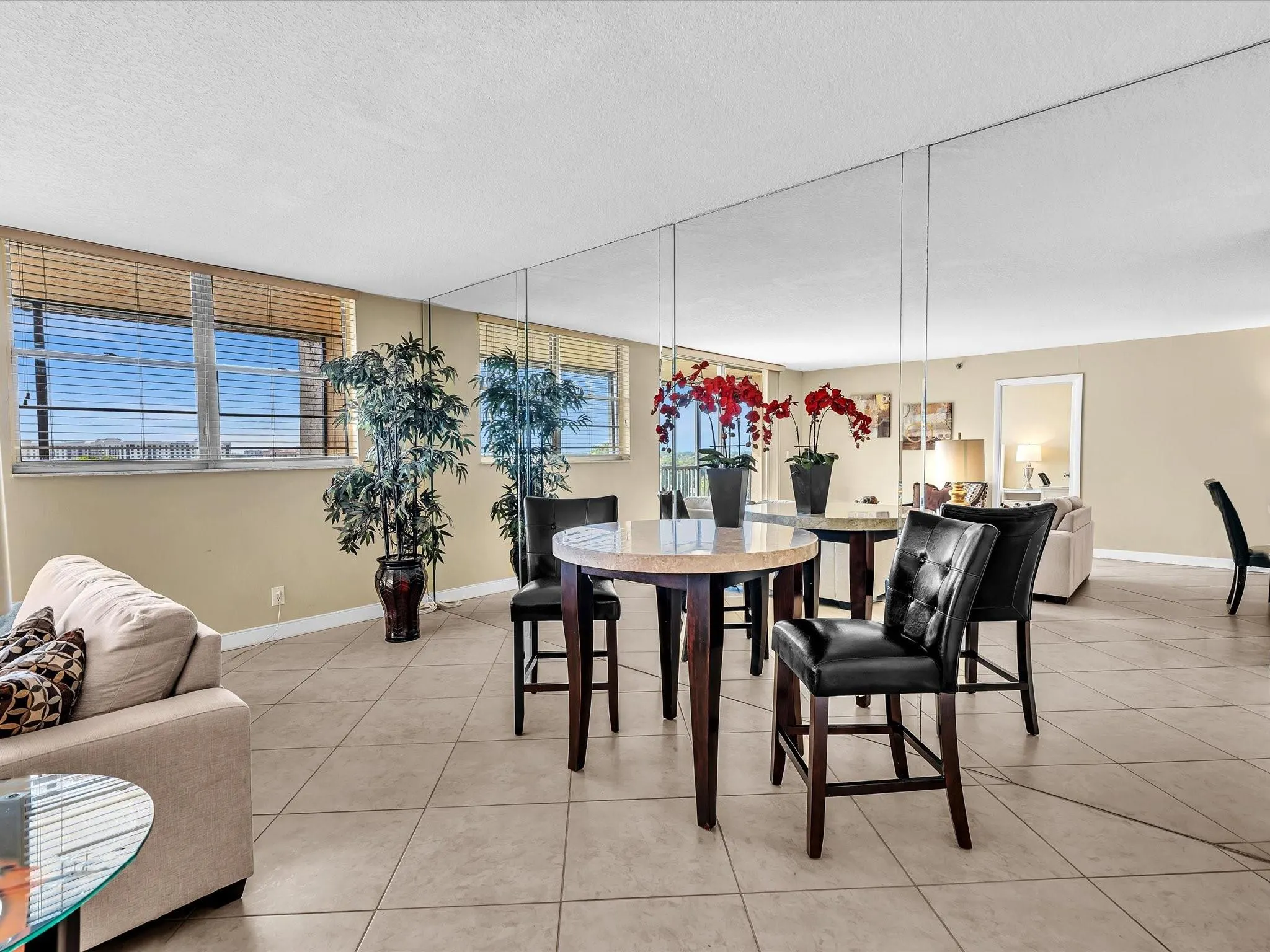 3300 W Rolling Hills Cir, #705