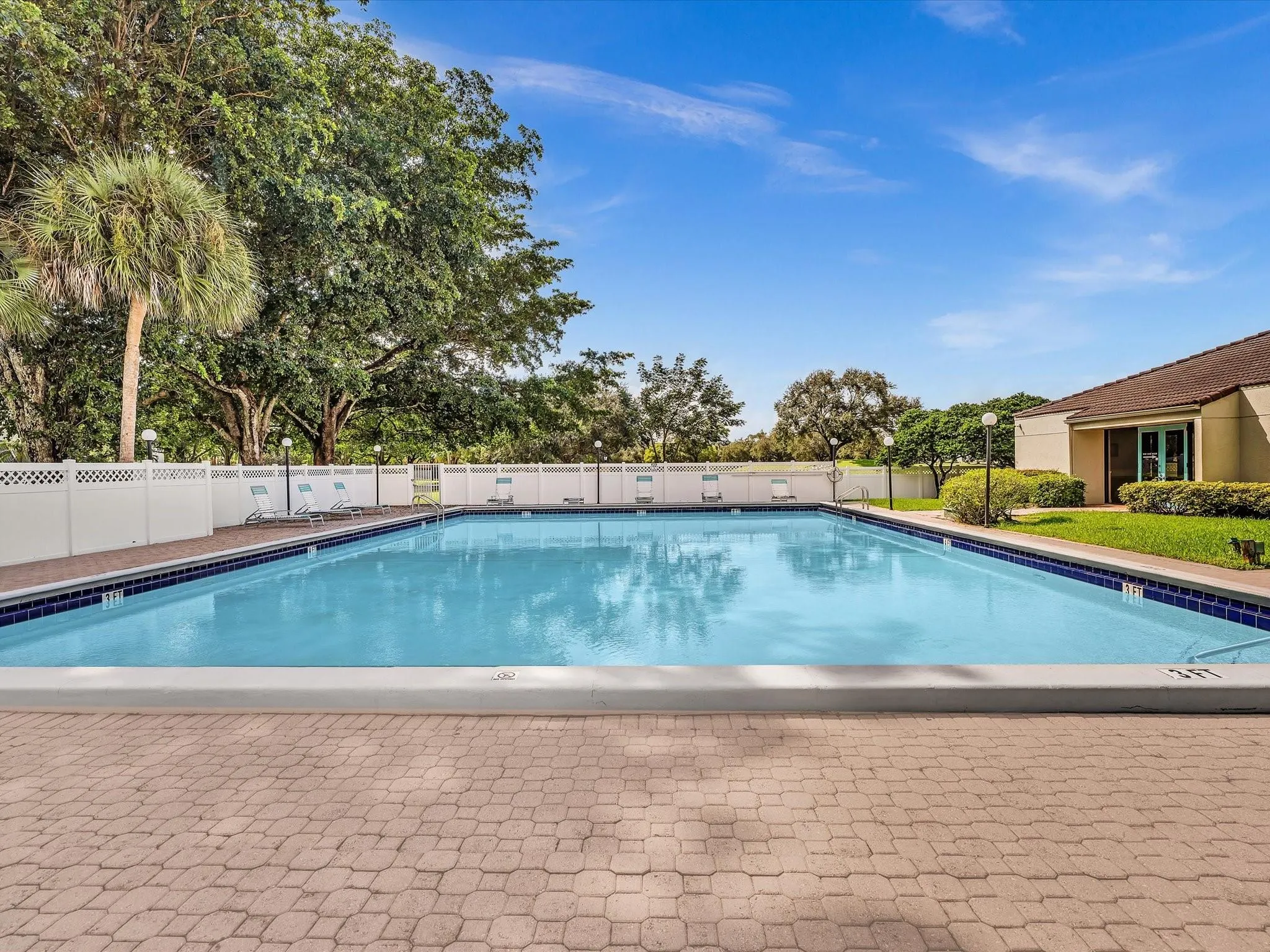 3300 W Rolling Hills Cir, #705