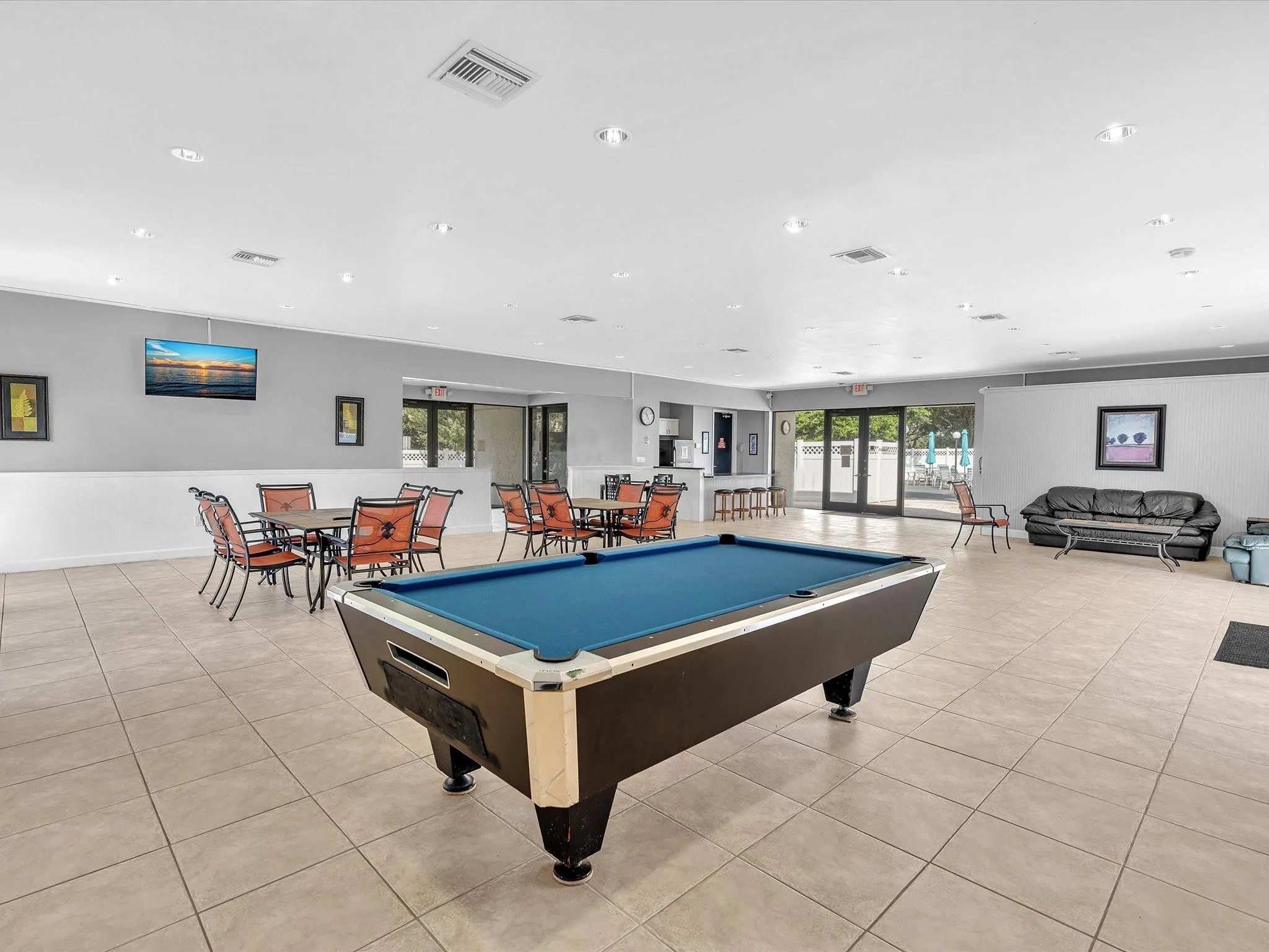 3300 W Rolling Hills Cir, #705
