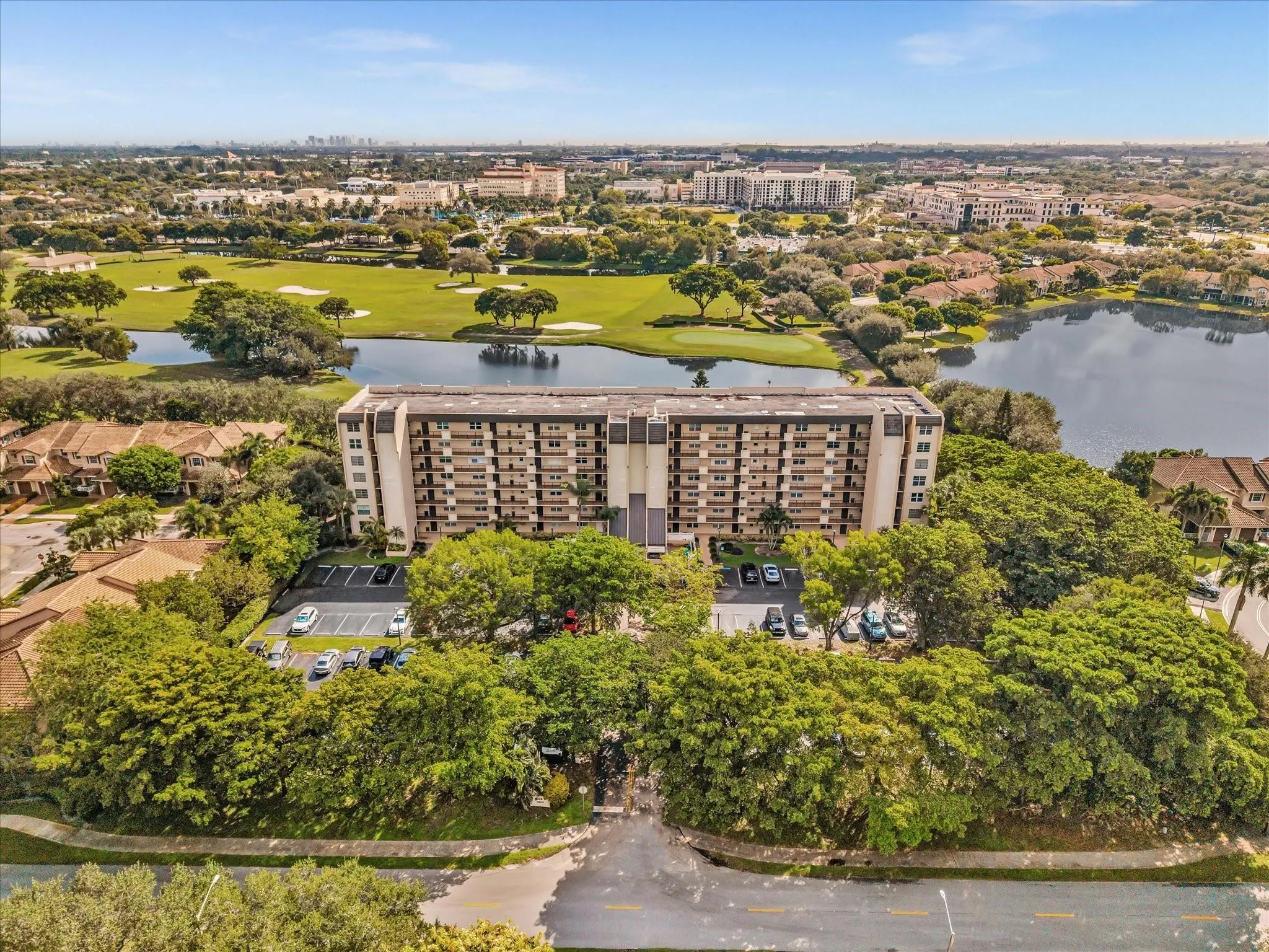 3300 W Rolling Hills Cir, #705
