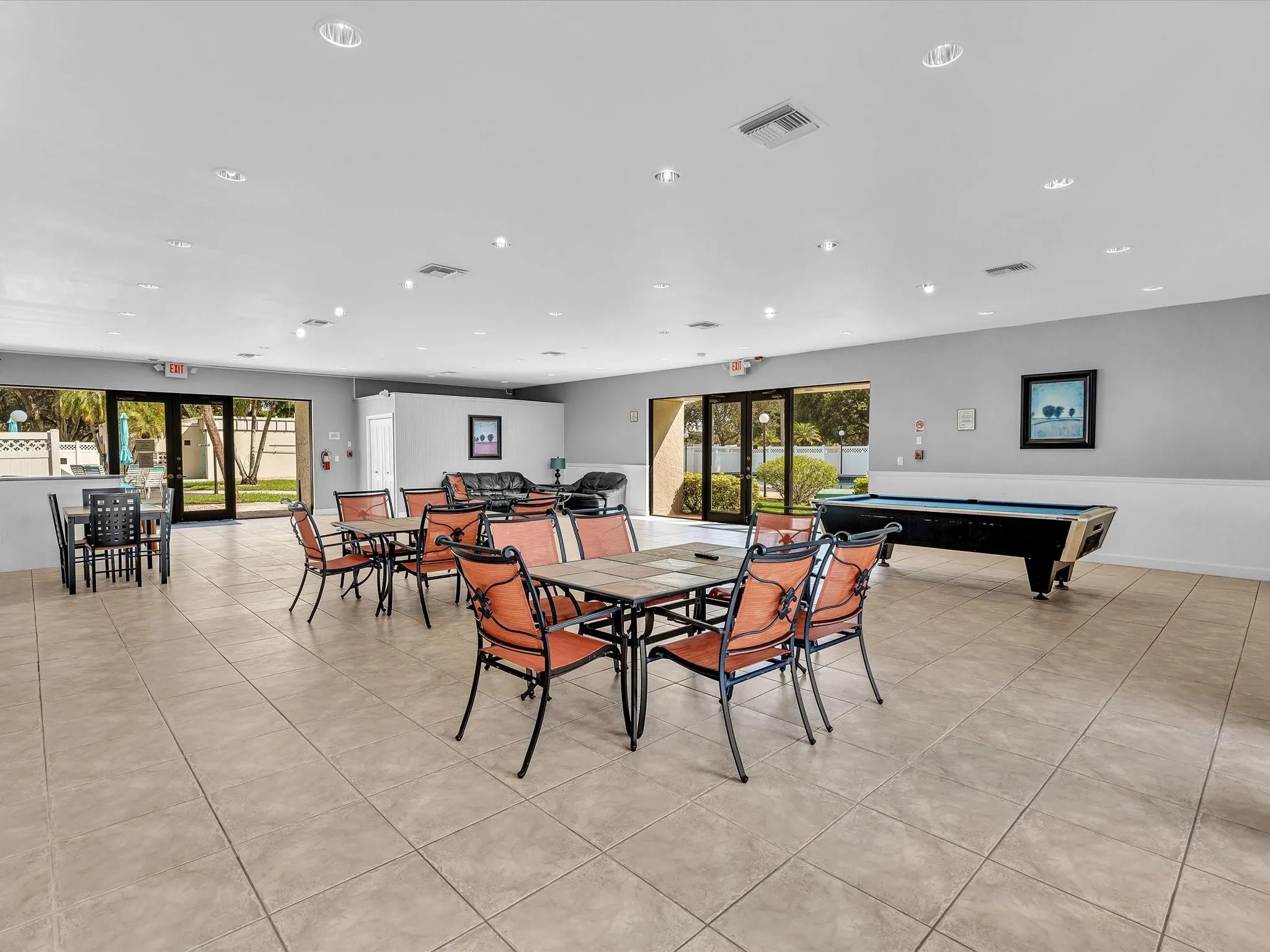 3300 W Rolling Hills Cir, #705