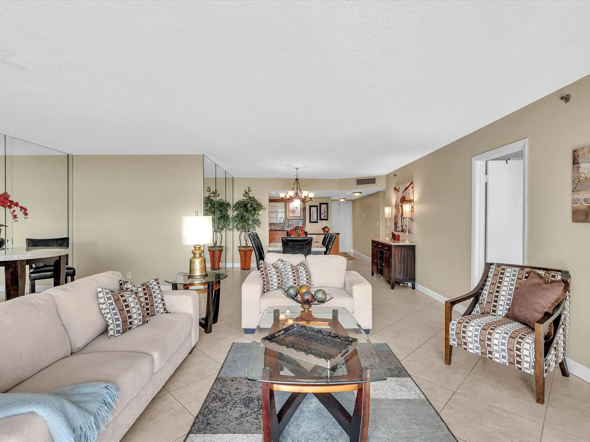 3300 W Rolling Hills Cir, #705