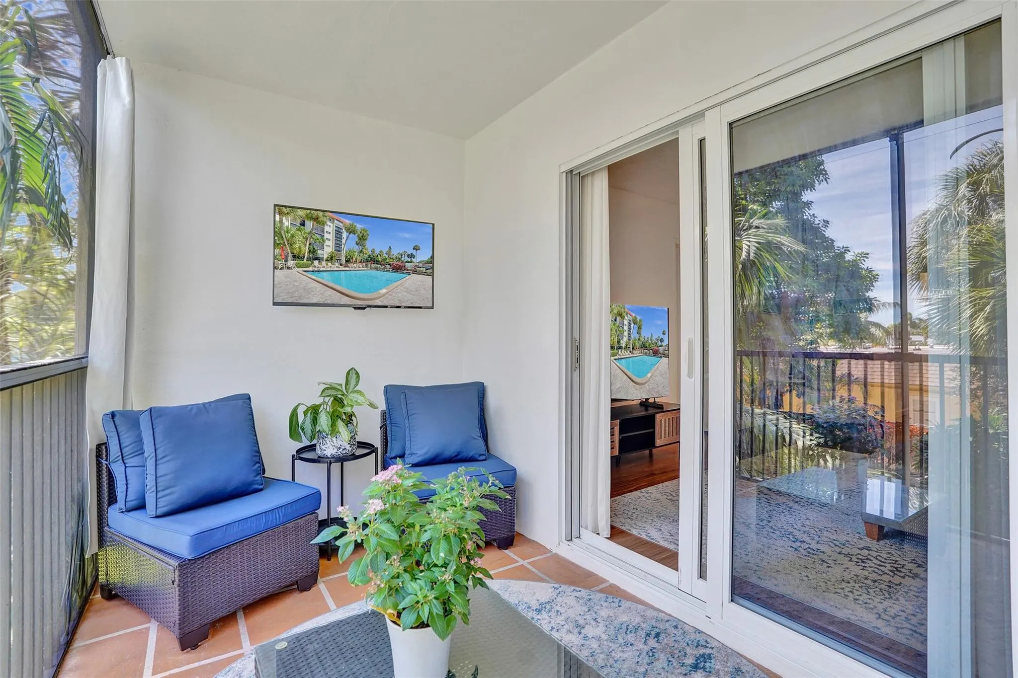 2350 NE 14th Street Cswy, #203