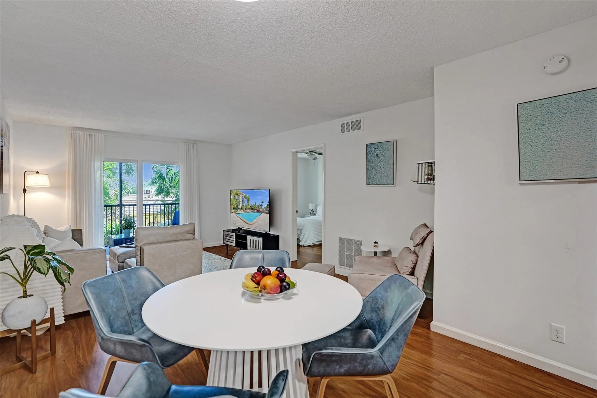 2350 NE 14th Street Cswy, #203