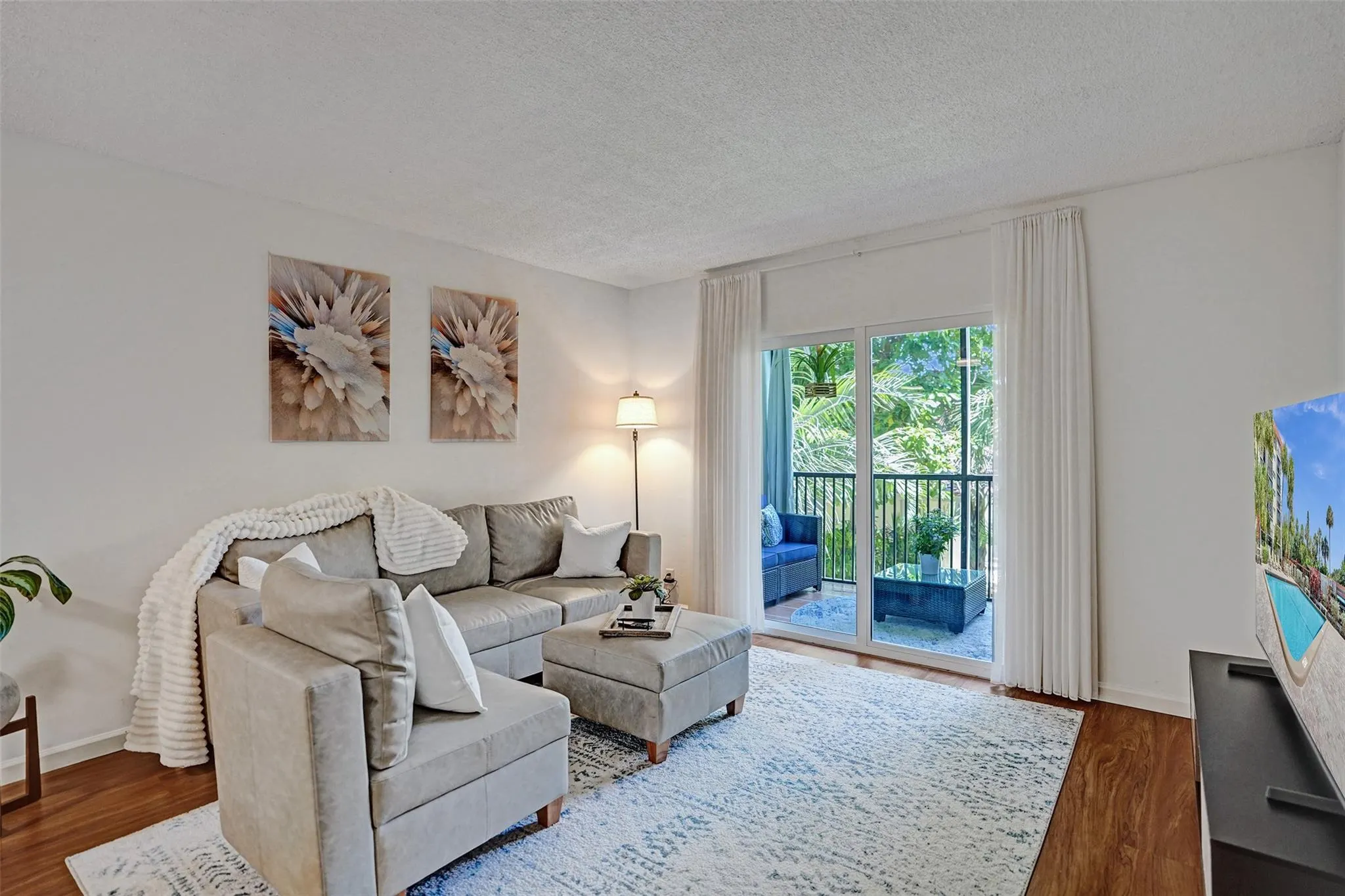 2350 NE 14th Street Cswy, #203