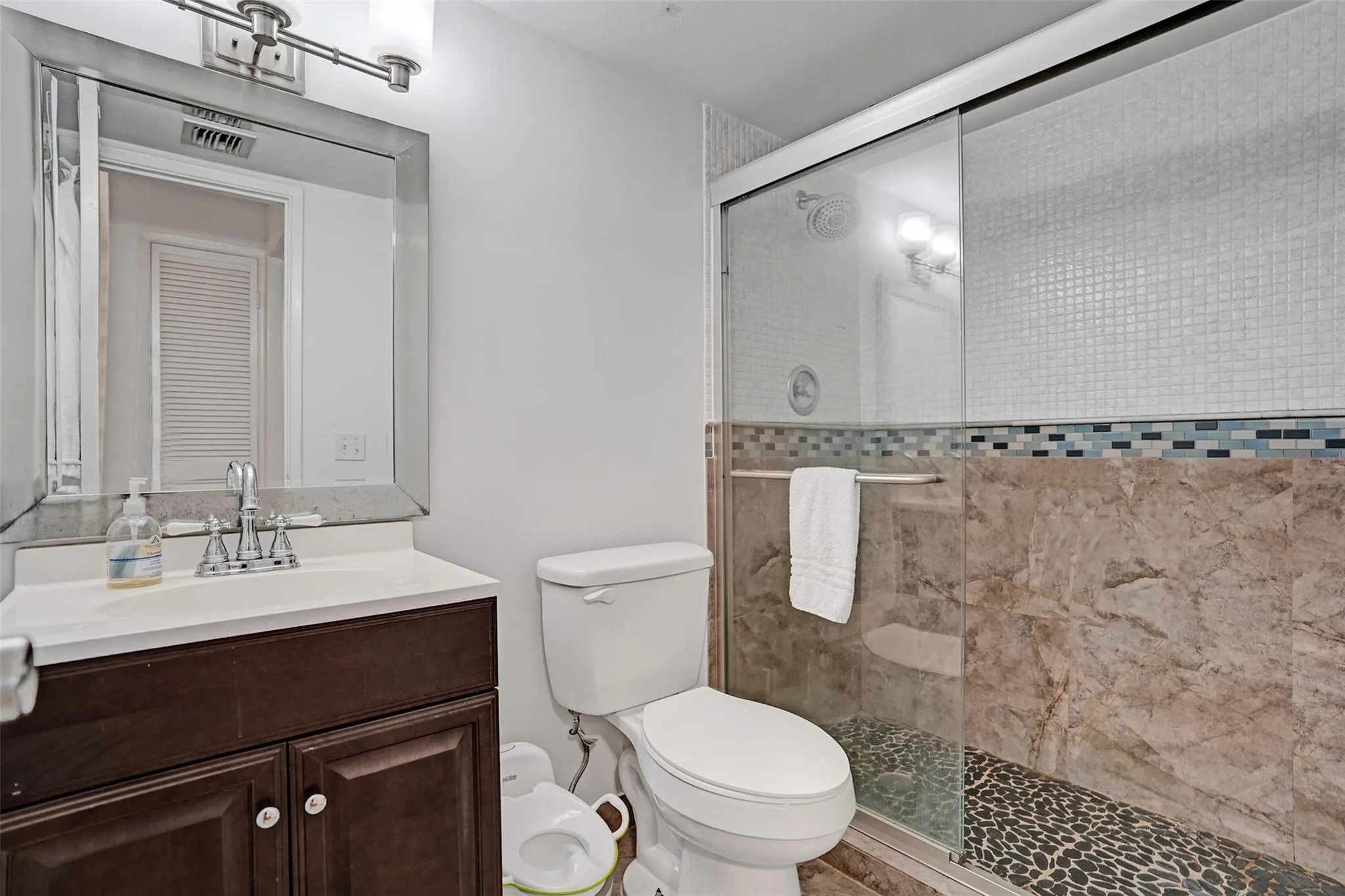 2350 NE 14th Street Cswy, #203