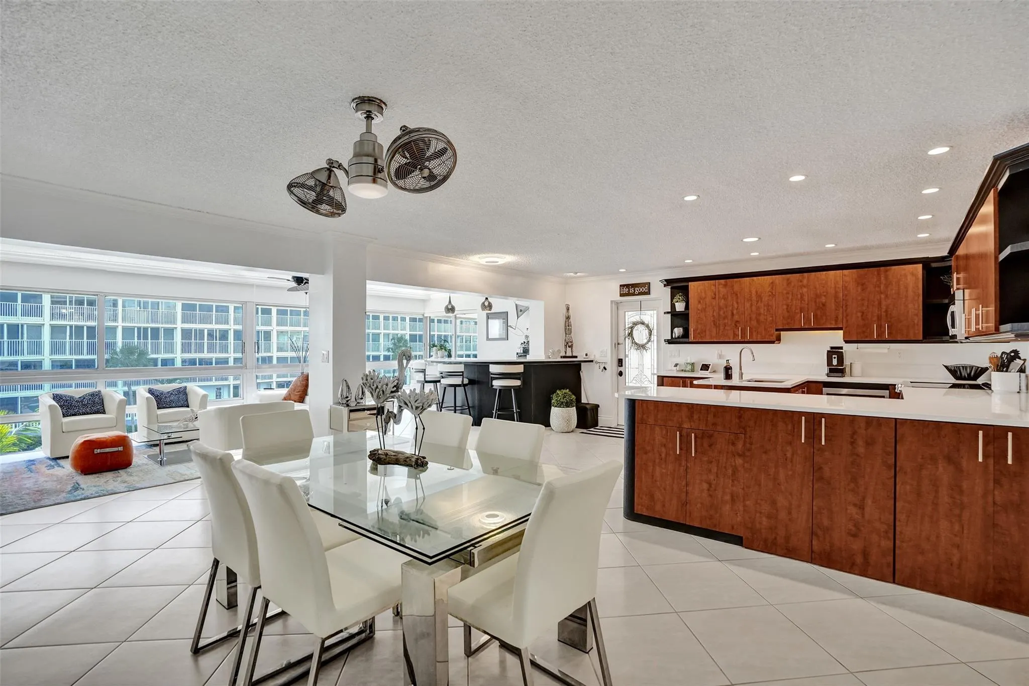 3090 NE 48th St, #316
